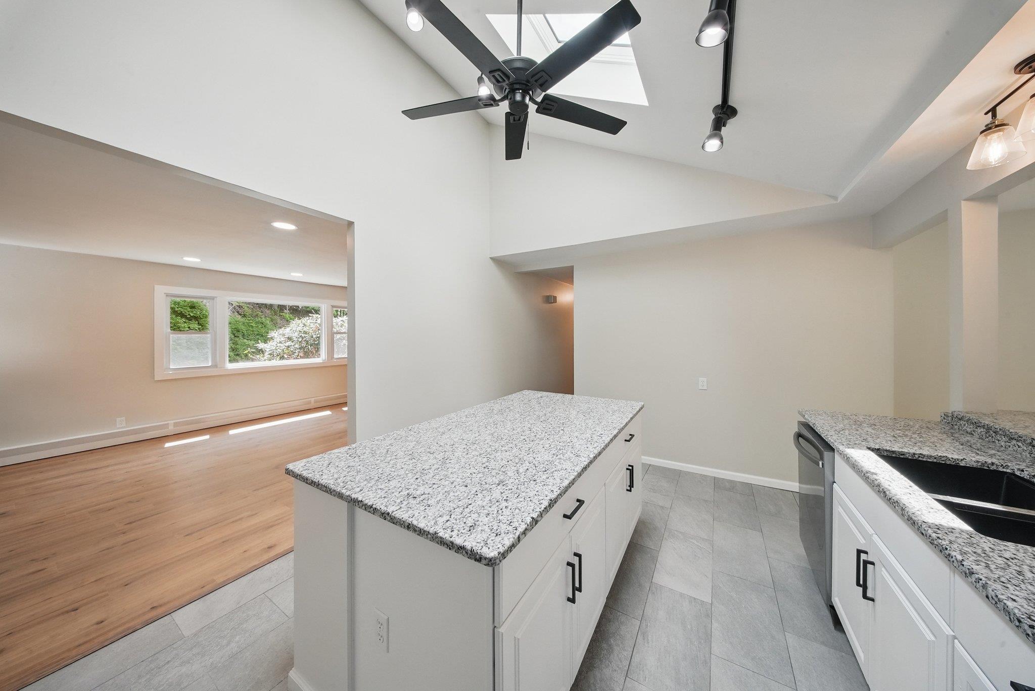Single Family Roslyn  Ulster County, NY 12428, MLS-865244-12