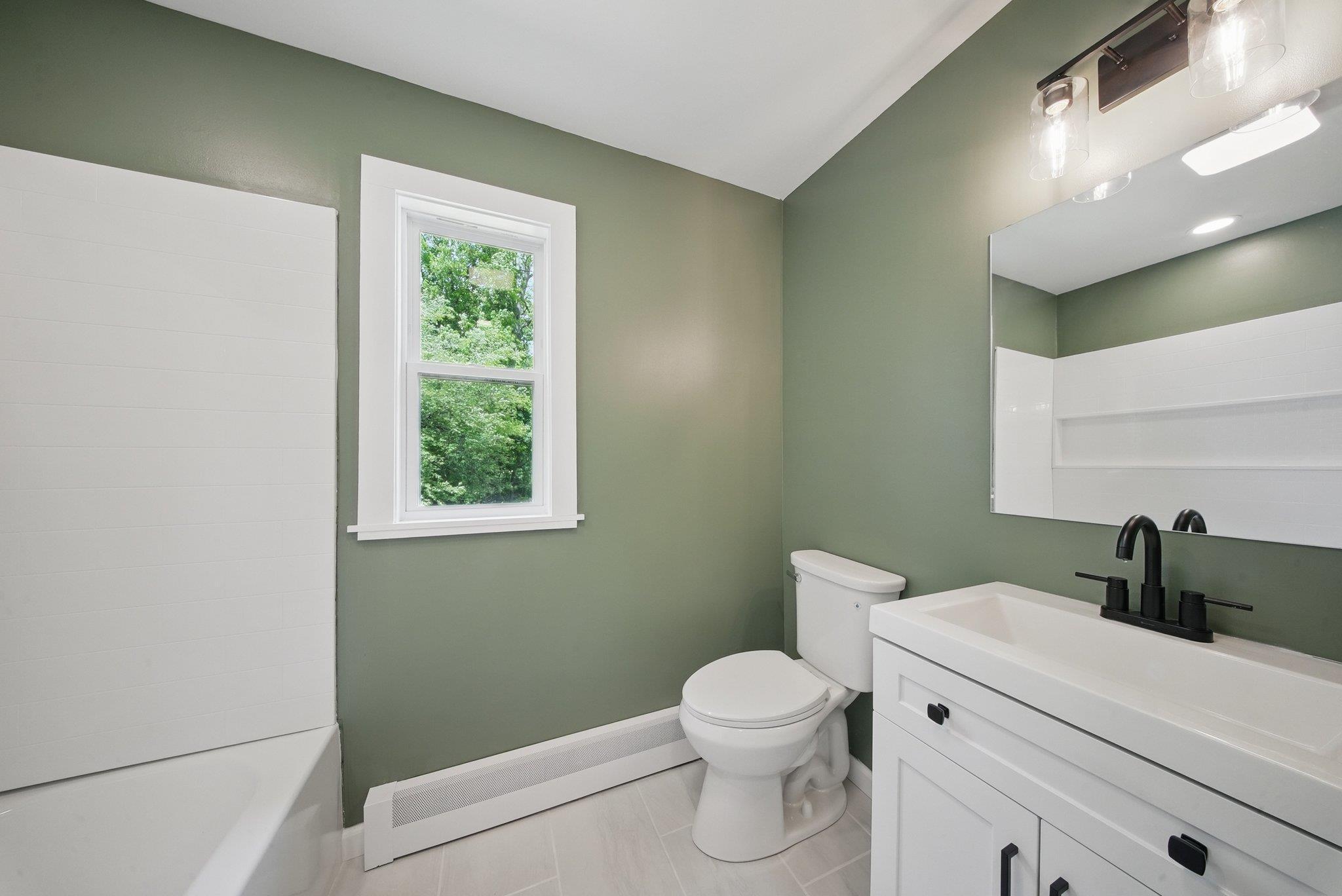 Single Family Roslyn  Ulster County, NY 12428, MLS-865244-17