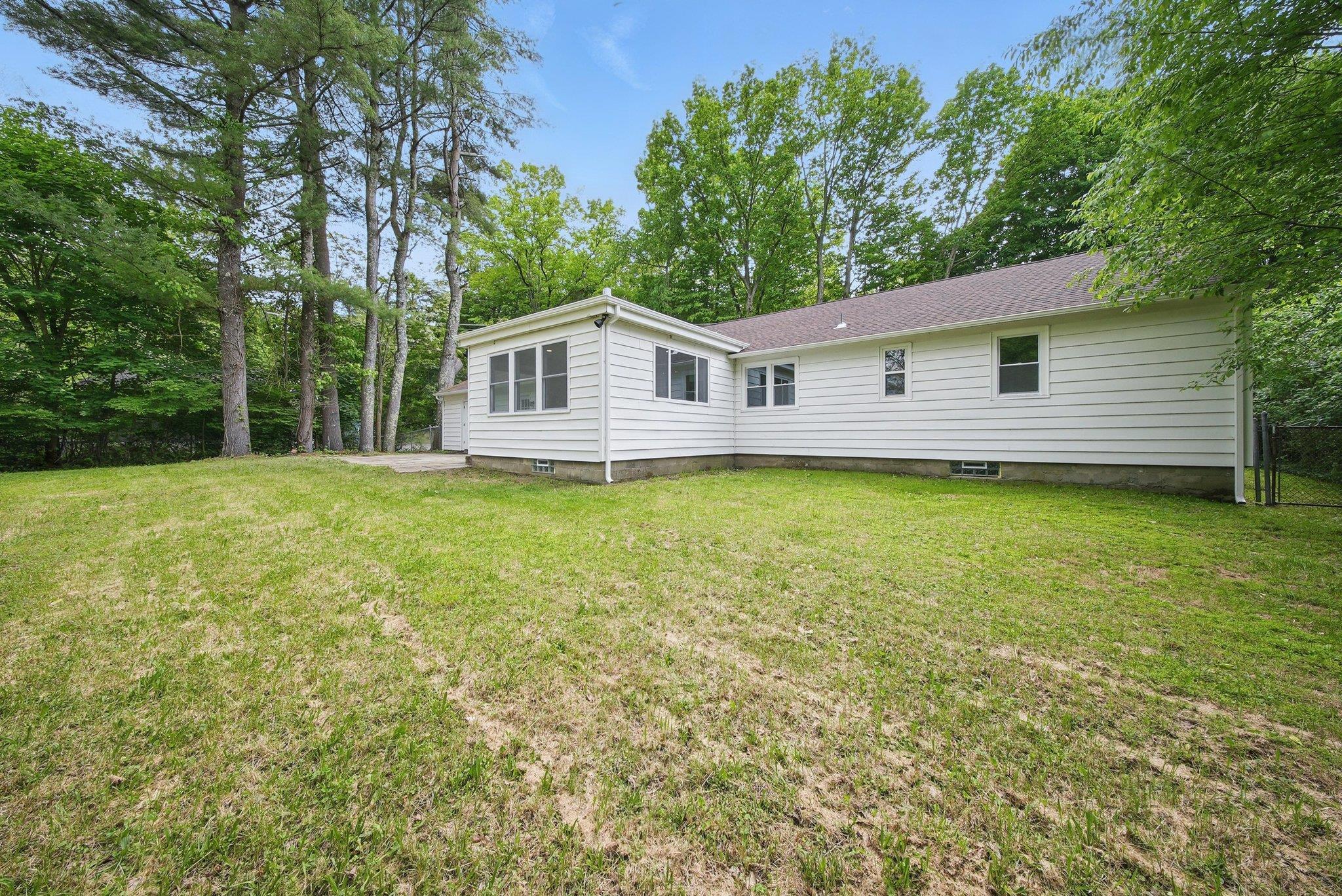 Single Family Roslyn  Ulster County, NY 12428, MLS-865244-4