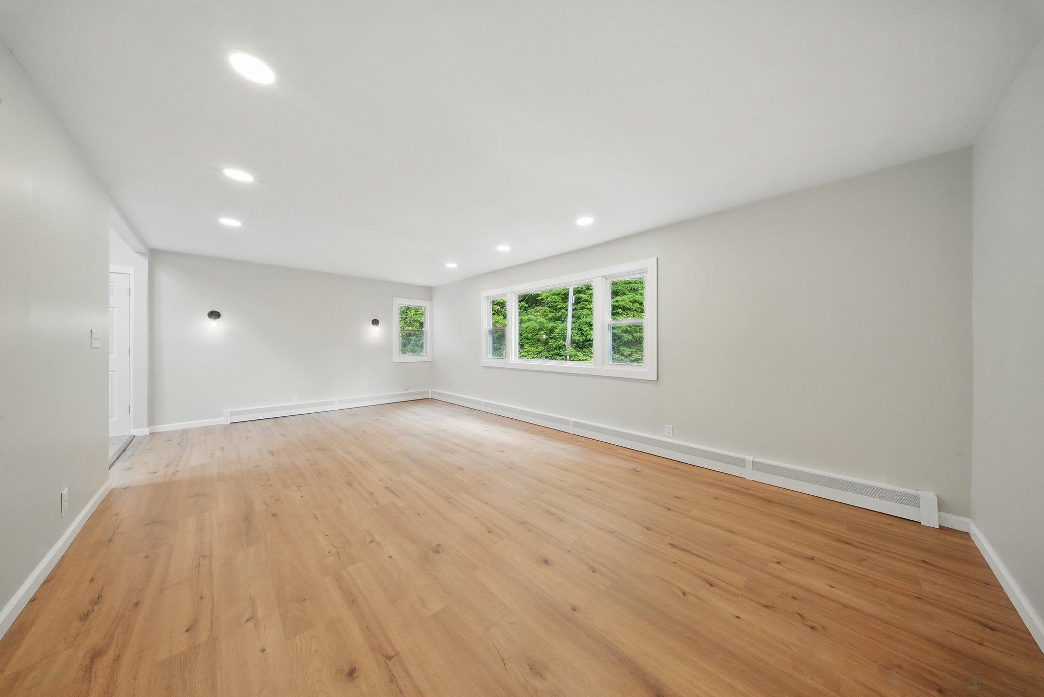 Single Family Roslyn  Ulster County, NY 12428, MLS-865244-9