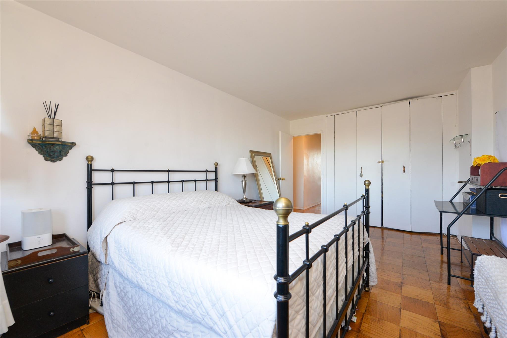 Coop Grand Central  Queens, NY 11375, MLS-865249-17