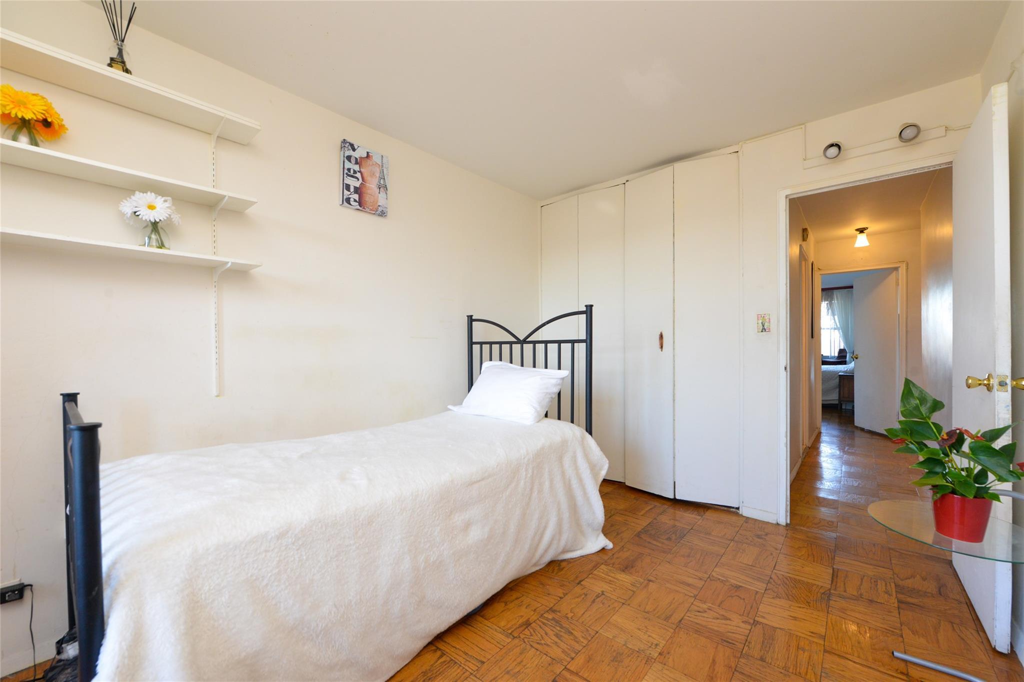 Coop Grand Central  Queens, NY 11375, MLS-865249-18