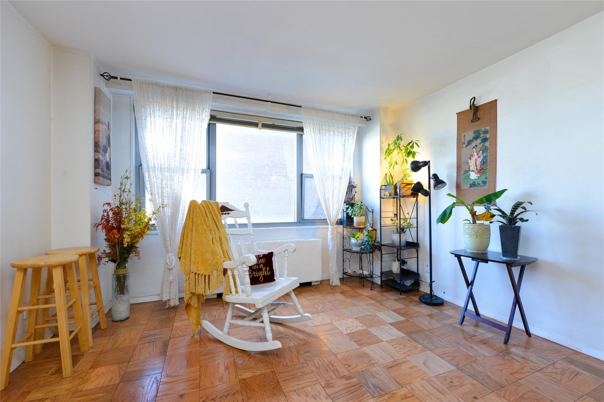 Coop Grand Central  Queens, NY 11375, MLS-865249-6