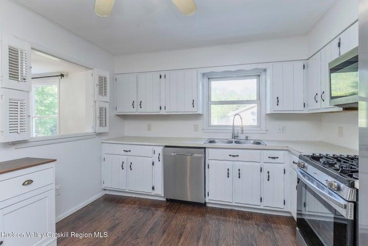 Single Family Tammany Ulster County, NY 12401, MLS-865254-11