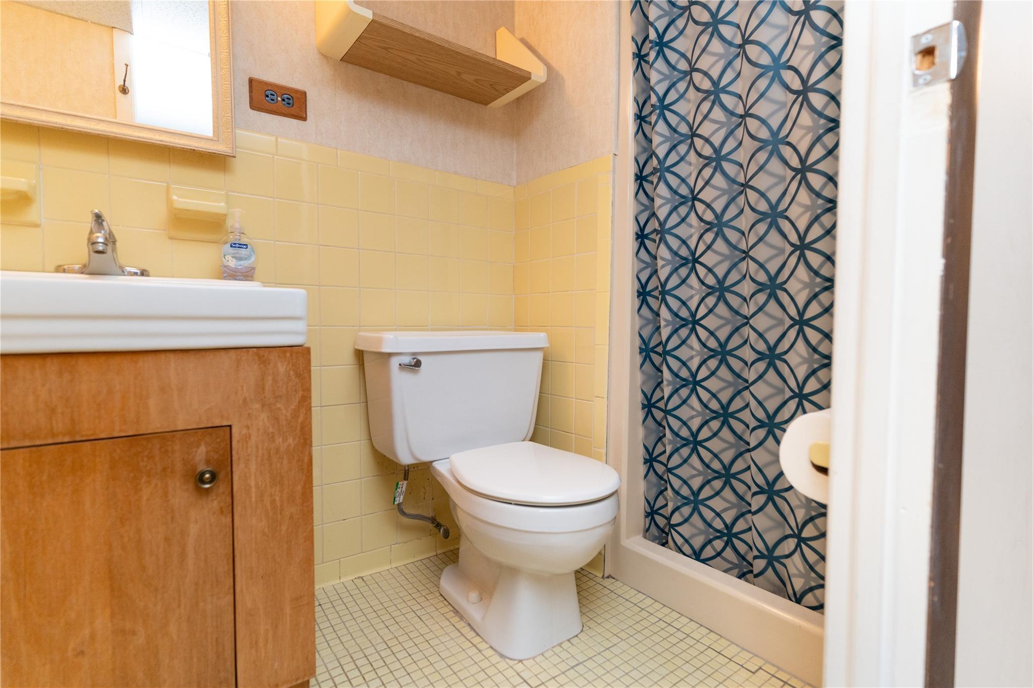 Single Family 34th  Queens, NY 11106, MLS-865264-32