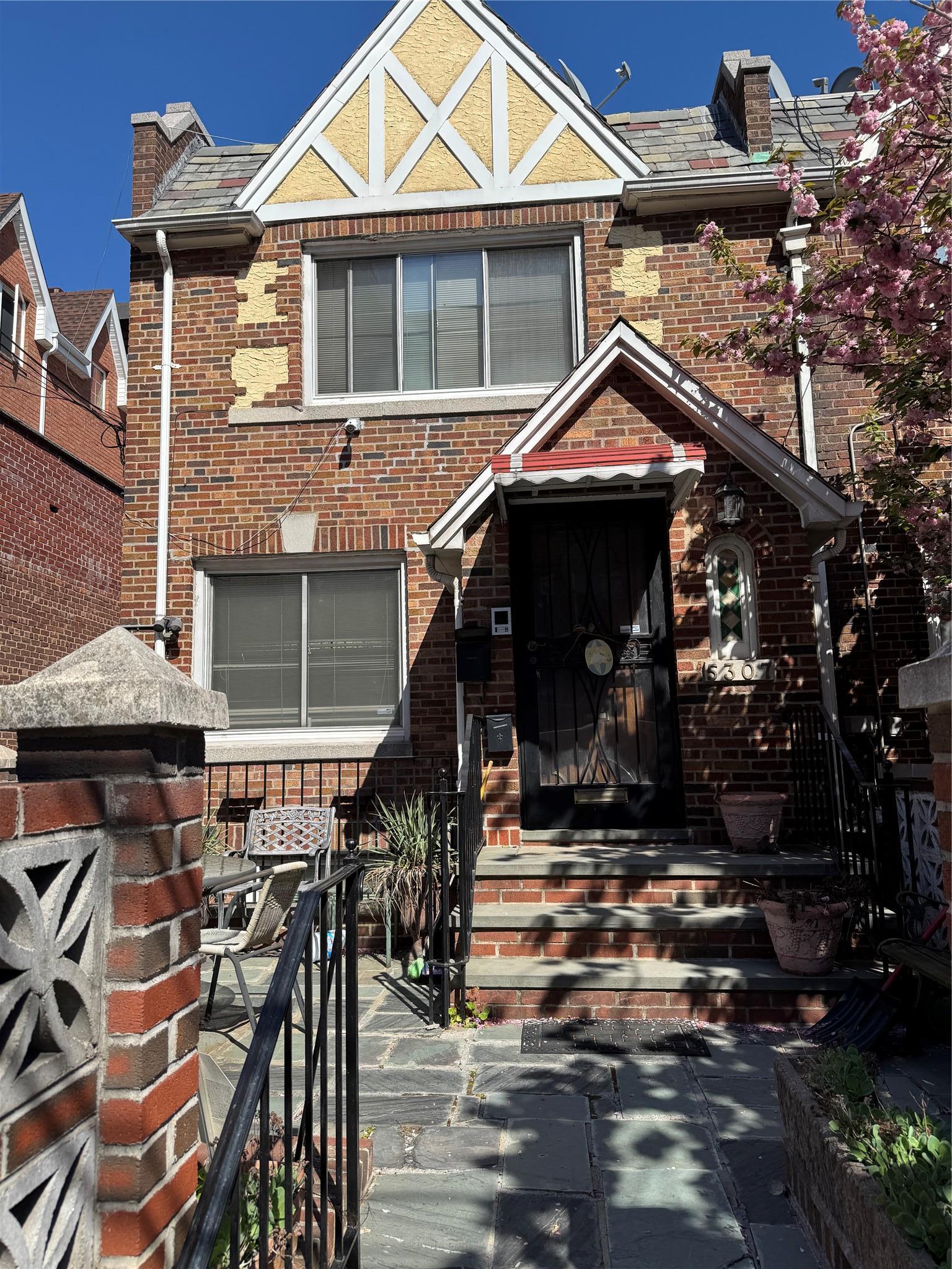 Single Family 65th  Queens, NY 11378, MLS-865274-2