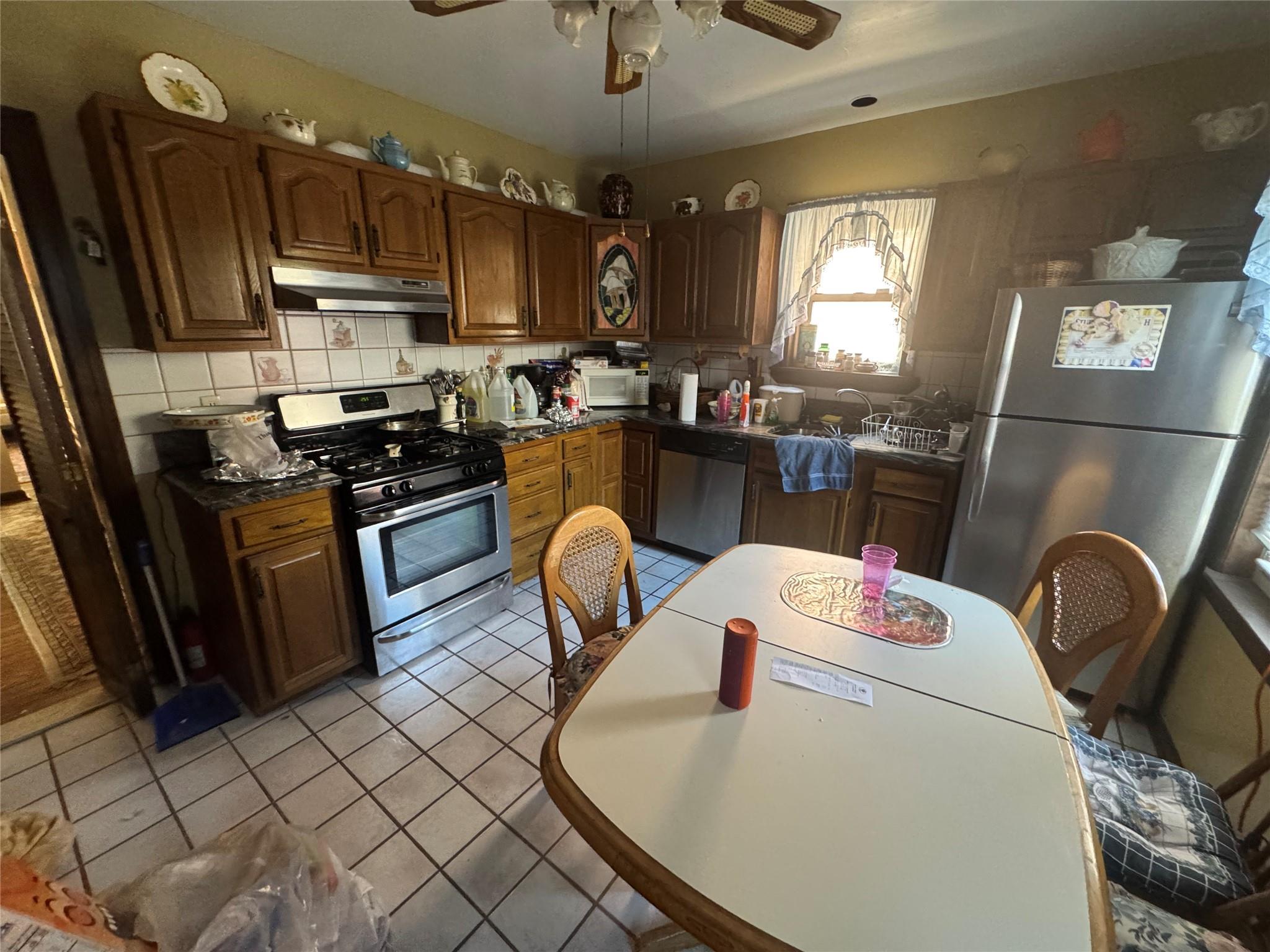 Single Family 65th  Queens, NY 11378, MLS-865274-6