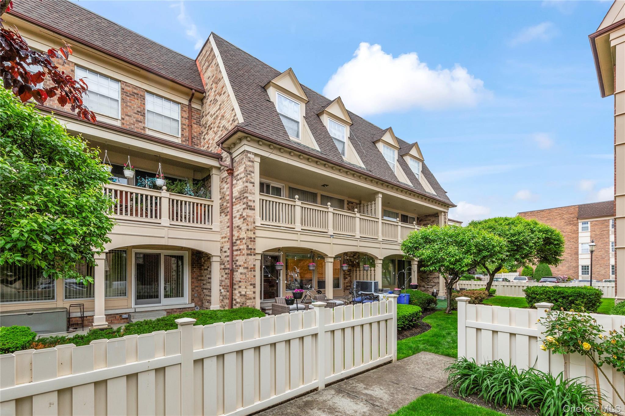 Condo Estates  Queens, NY 11360, MLS-865277-29