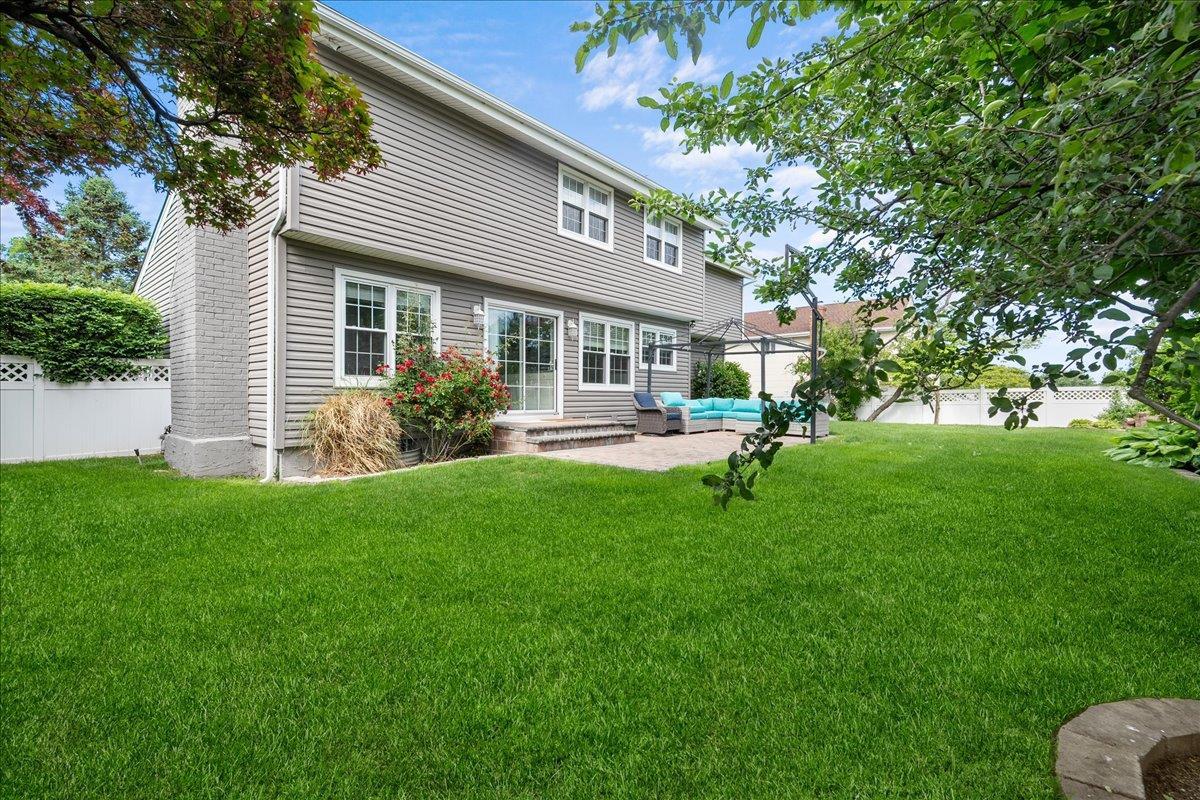 Single Family Stirrup  Nassau County, NY 11542, MLS-865283-34