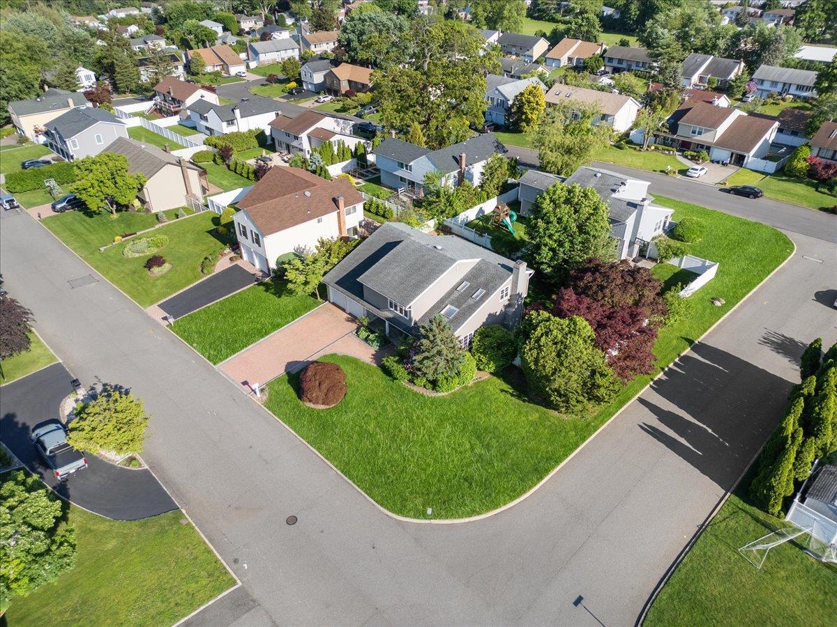 Single Family Stirrup  Nassau County, NY 11542, MLS-865283-36