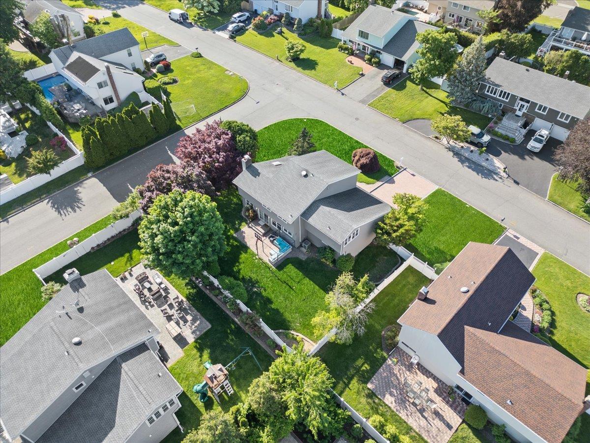 Single Family Stirrup  Nassau County, NY 11542, MLS-865283-39