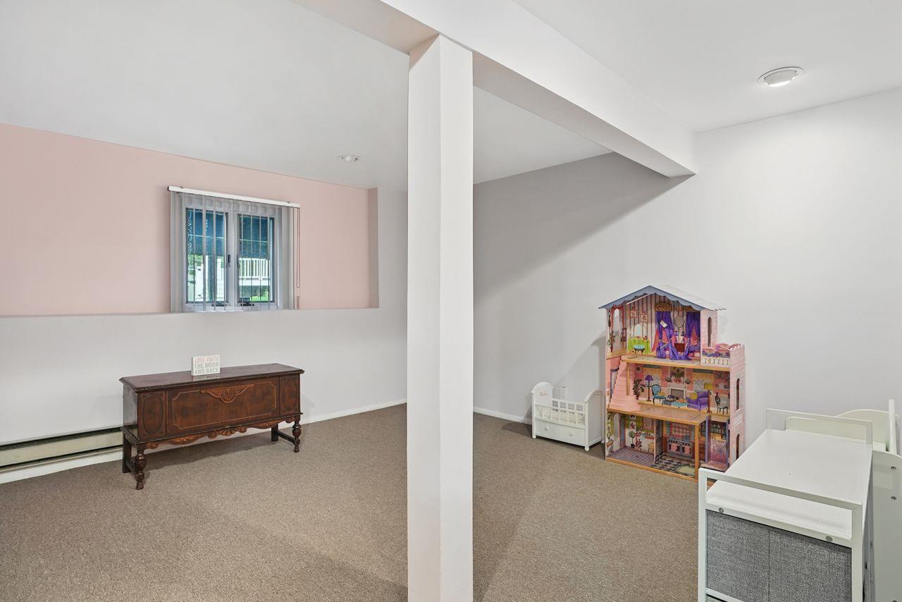 Single Family Chestnut  Westchester County, NY 10598, MLS-865309-24