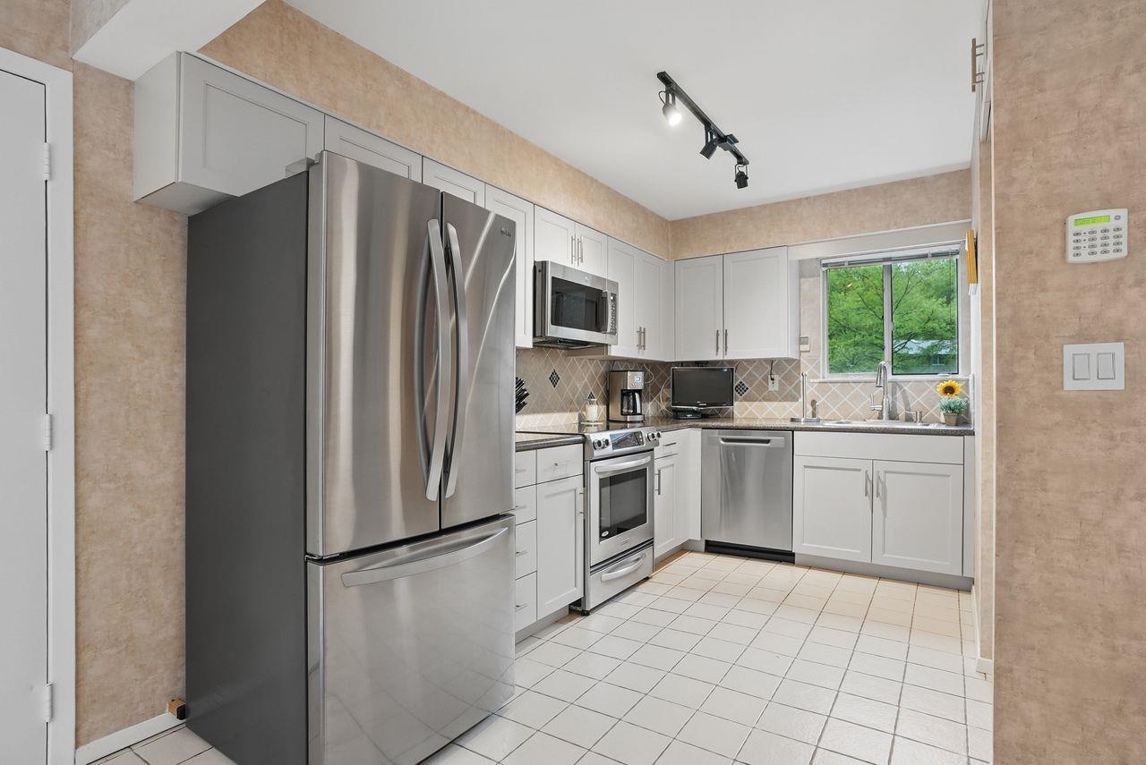 Single Family Chestnut  Westchester County, NY 10598, MLS-865309-5