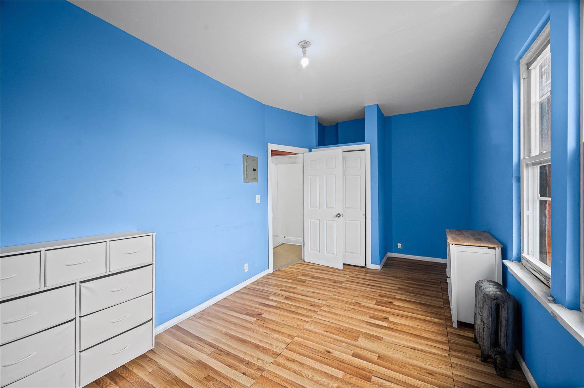 Single Family Warren  Queens, NY 11372, MLS-865310-19