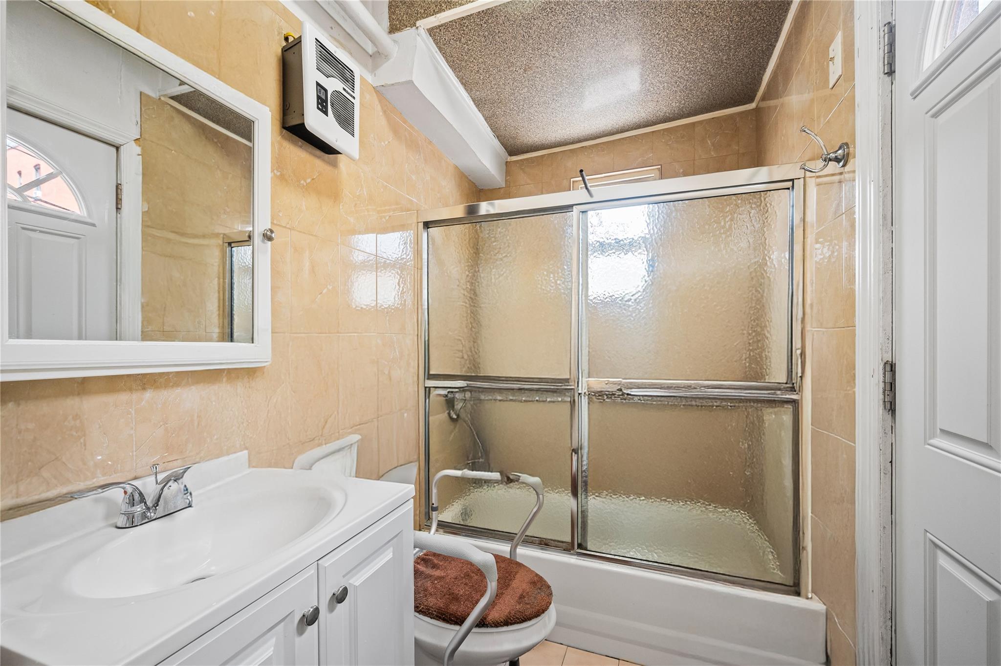 Single Family Warren  Queens, NY 11372, MLS-865310-28