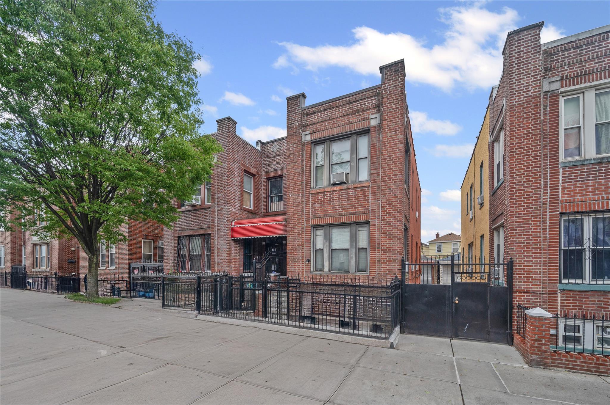 Single Family Warren  Queens, NY 11372, MLS-865310-4