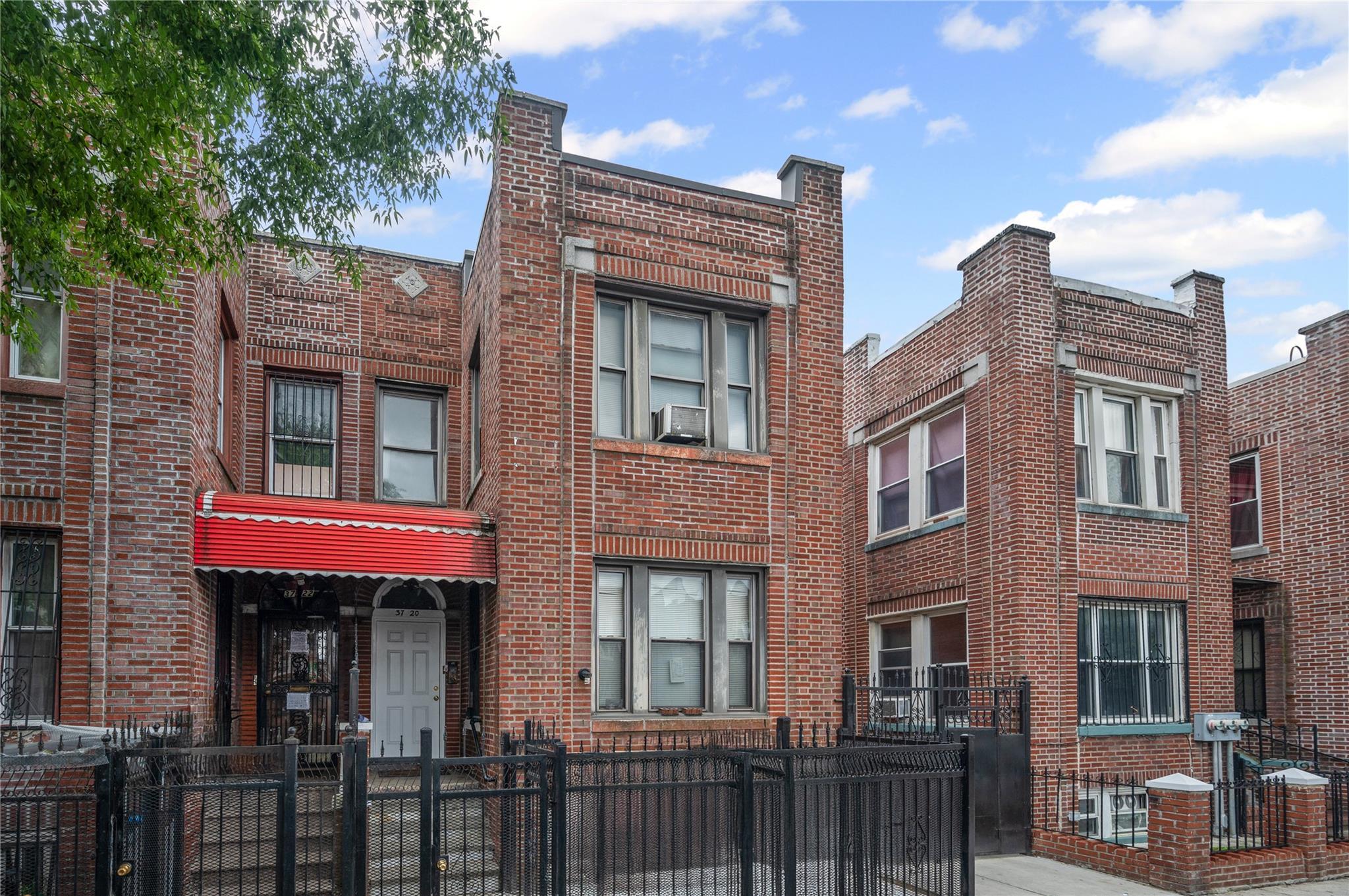 Single Family Warren  Queens, NY 11372, MLS-865310-5
