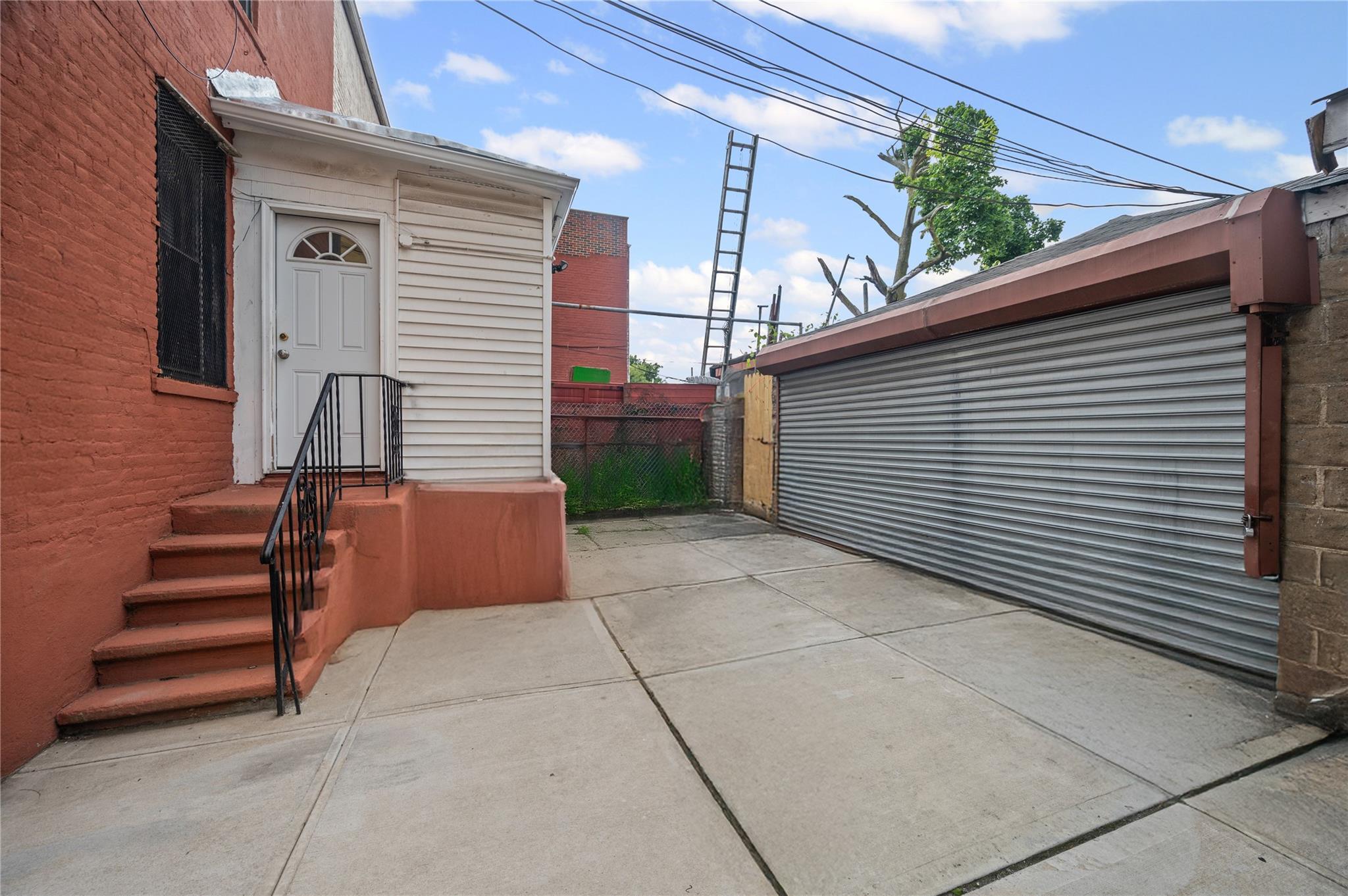 Single Family Warren  Queens, NY 11372, MLS-865310-6