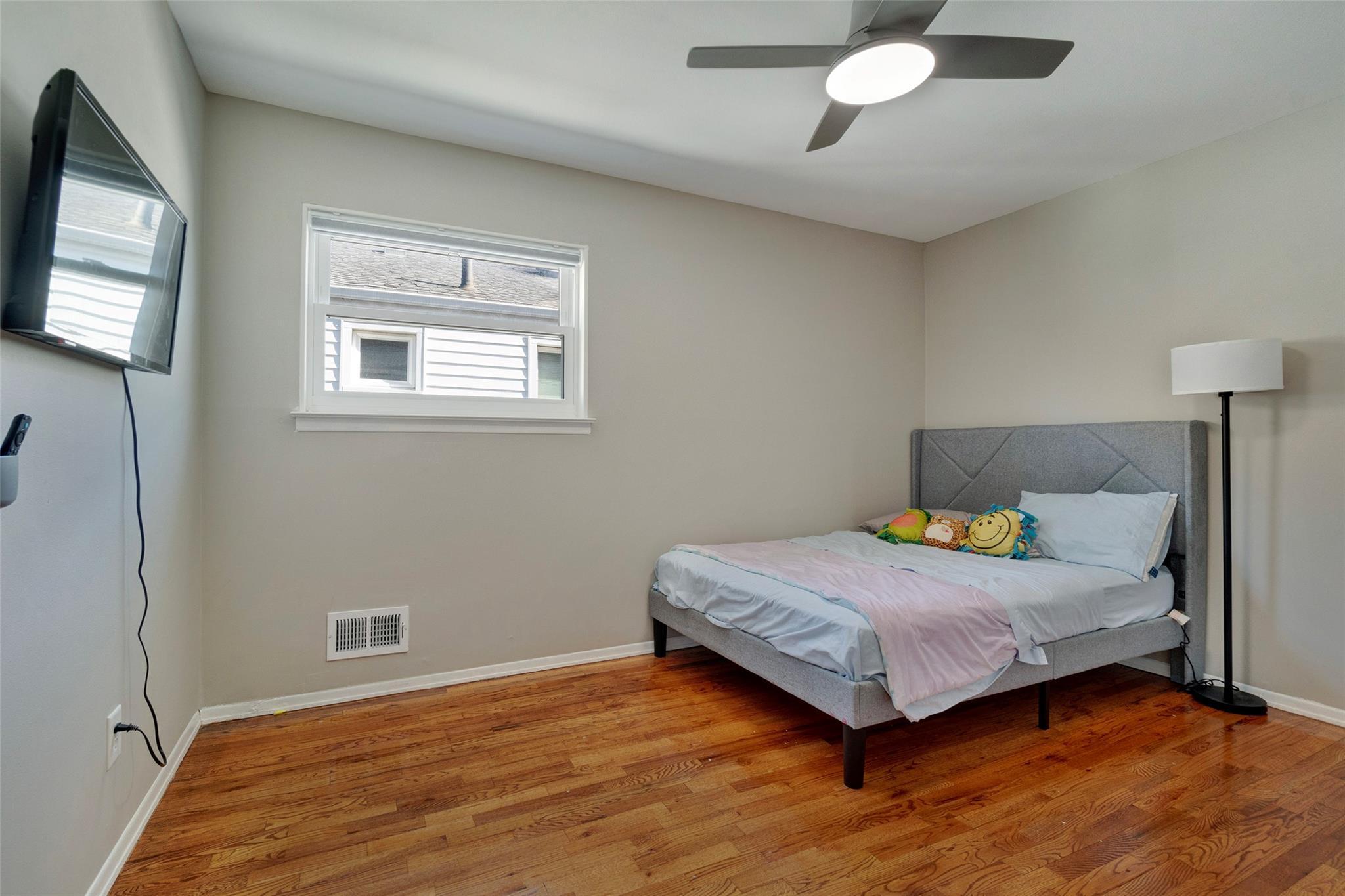 Single Family Beach 130th  Queens, NY 11694, MLS-865328-17
