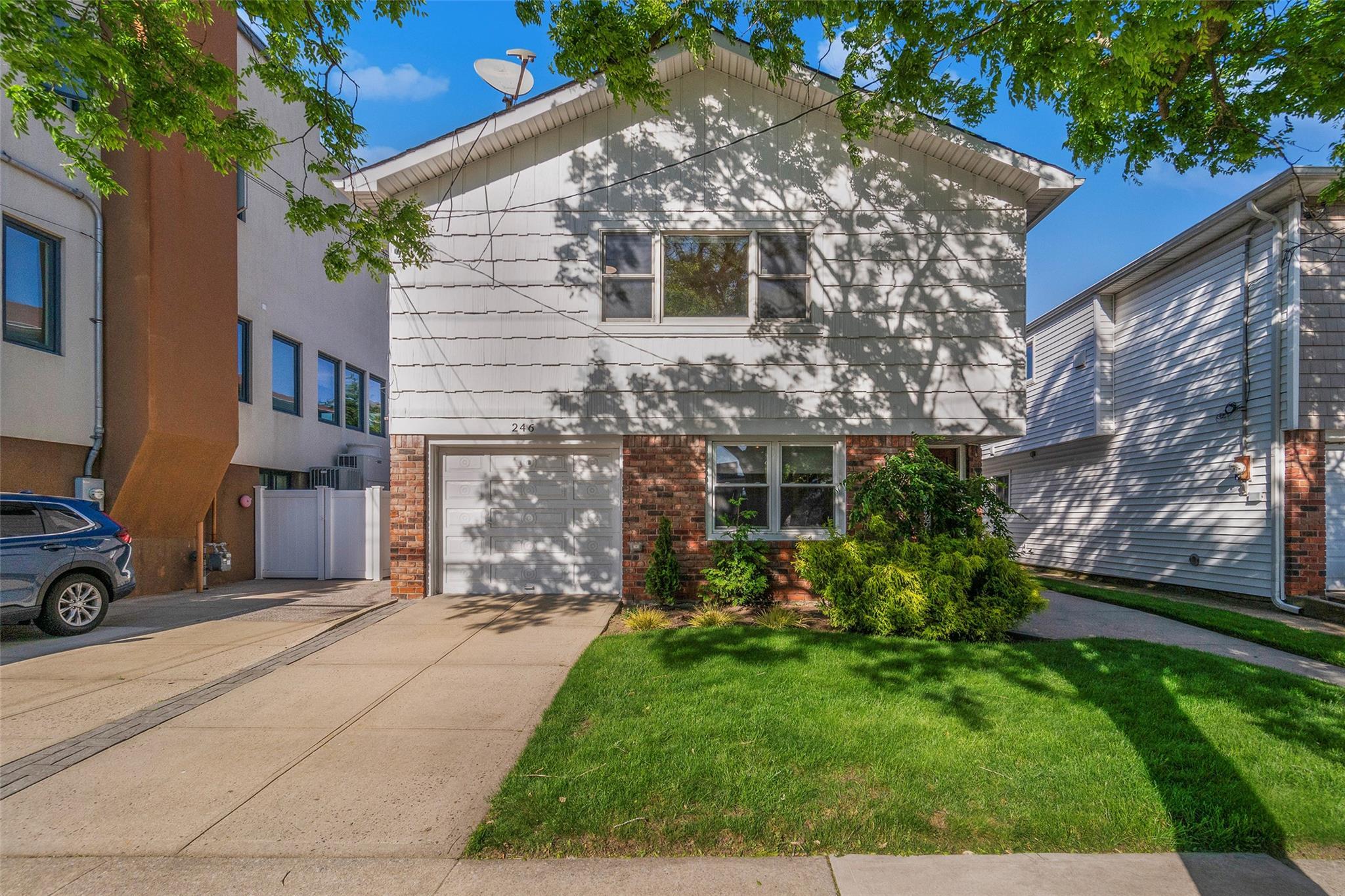 Single Family Beach 130th  Queens, NY 11694, MLS-865328-2