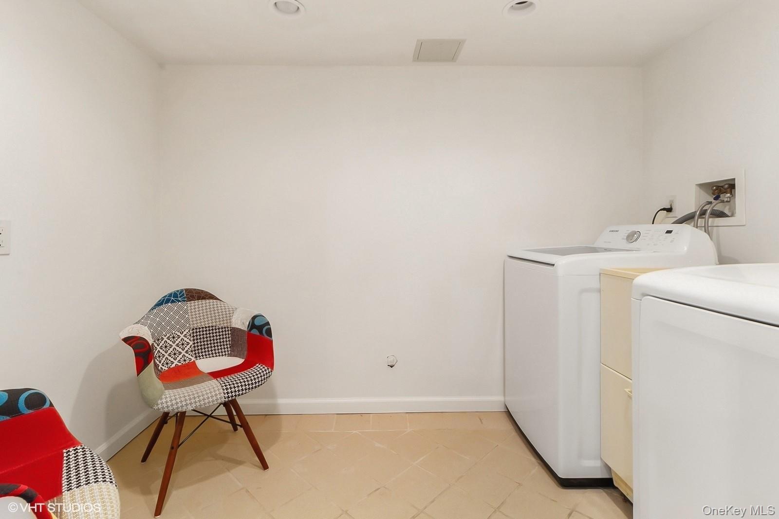 Single Family Stoneybrook  Westchester County, NY 10543, MLS-865330-16