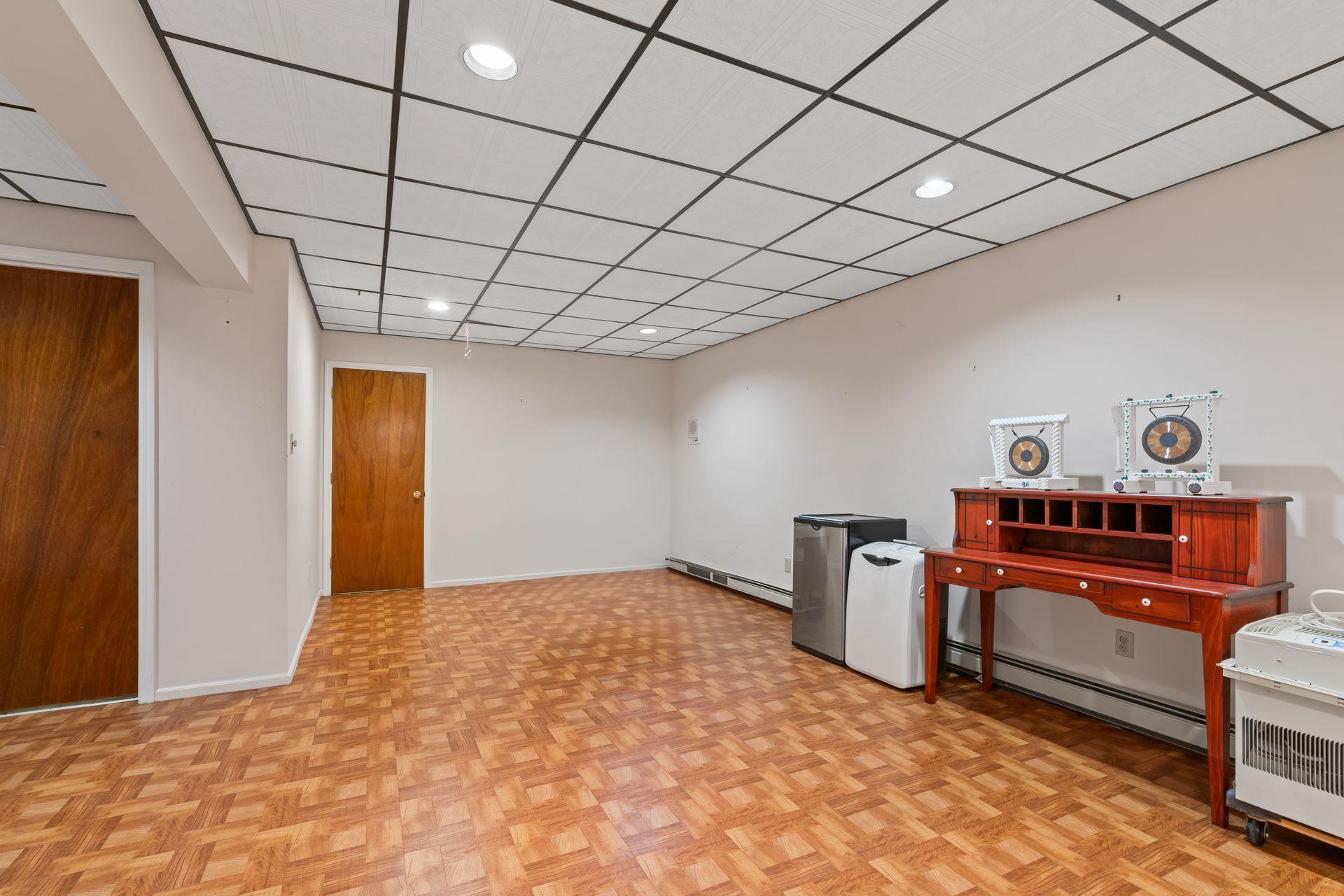 Single Family Battle Row  Nassau County, NY 11804, MLS-865340-30