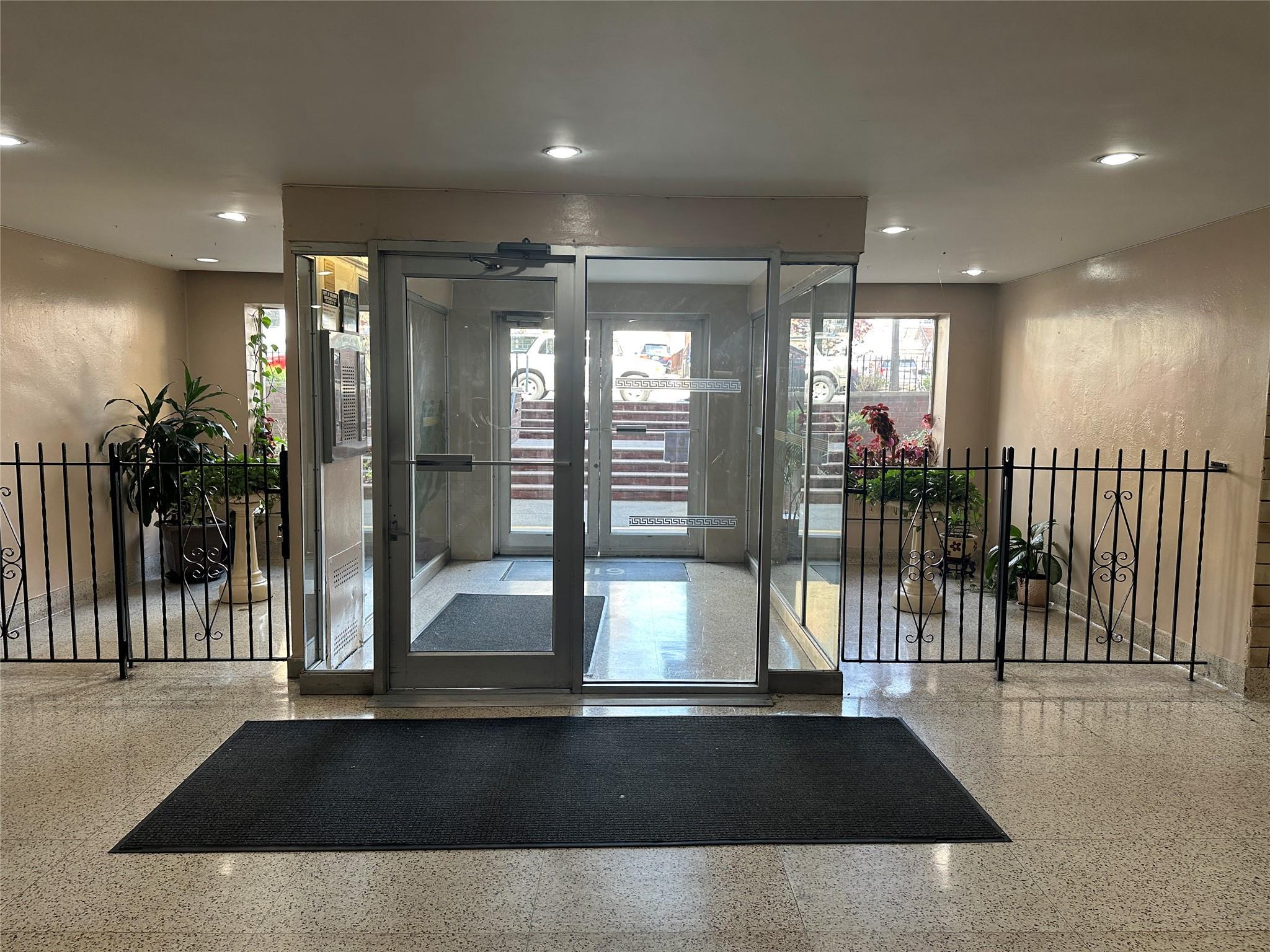 Condo Waring  Bronx, NY 10467, MLS-865349-5