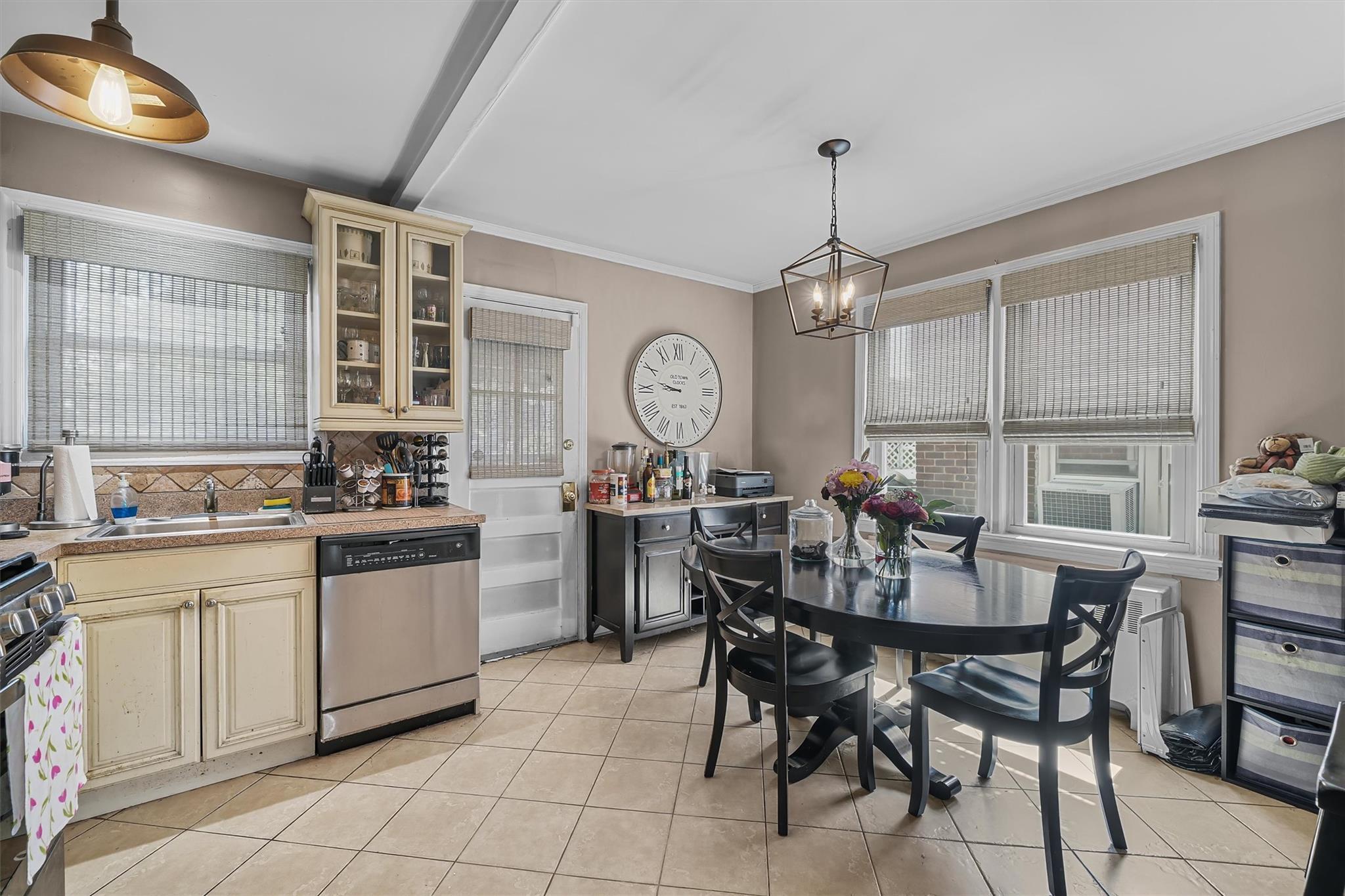 Single Family Philip  Bronx, NY 10465, MLS-865355-12