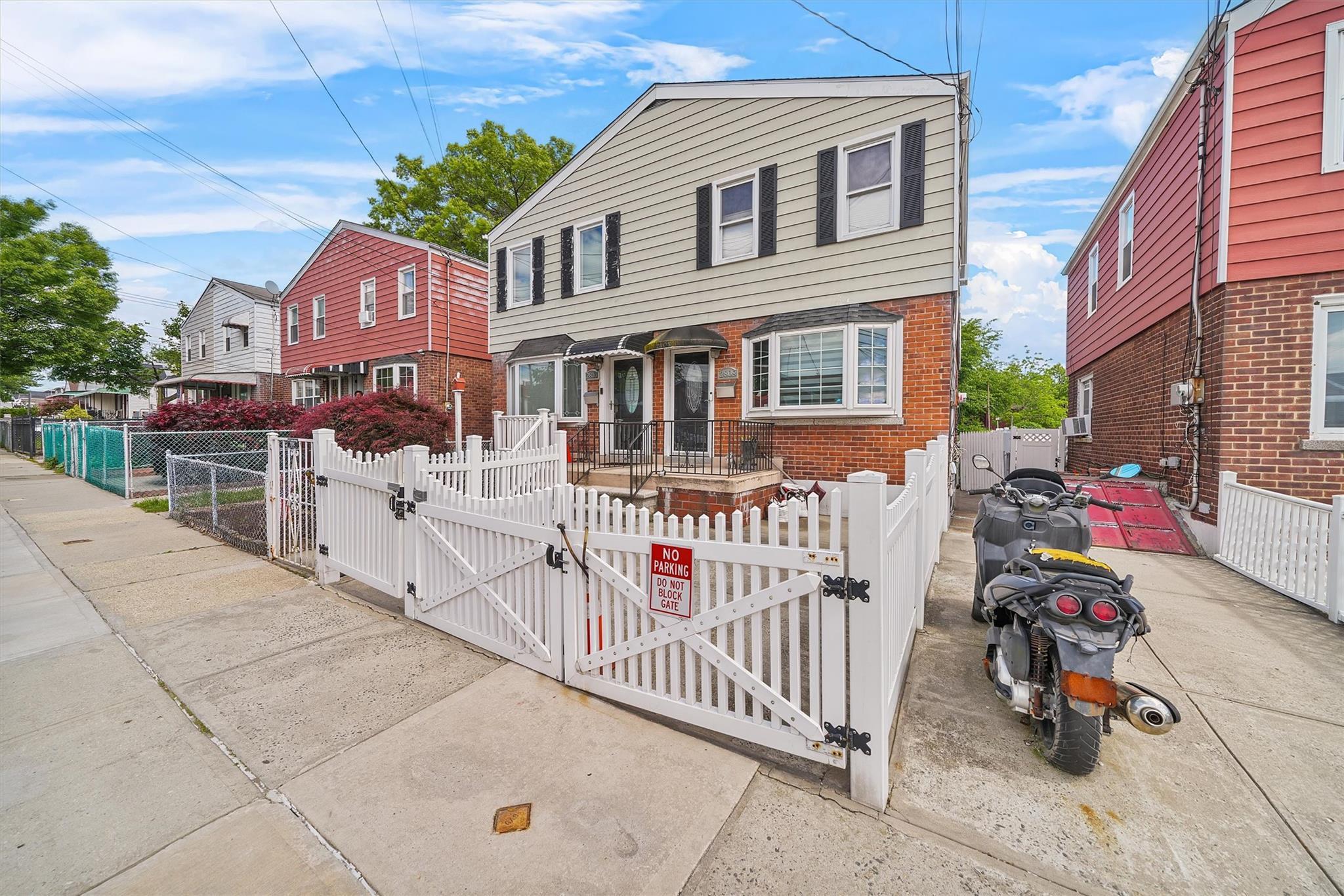 Single Family Philip  Bronx, NY 10465, MLS-865355-2
