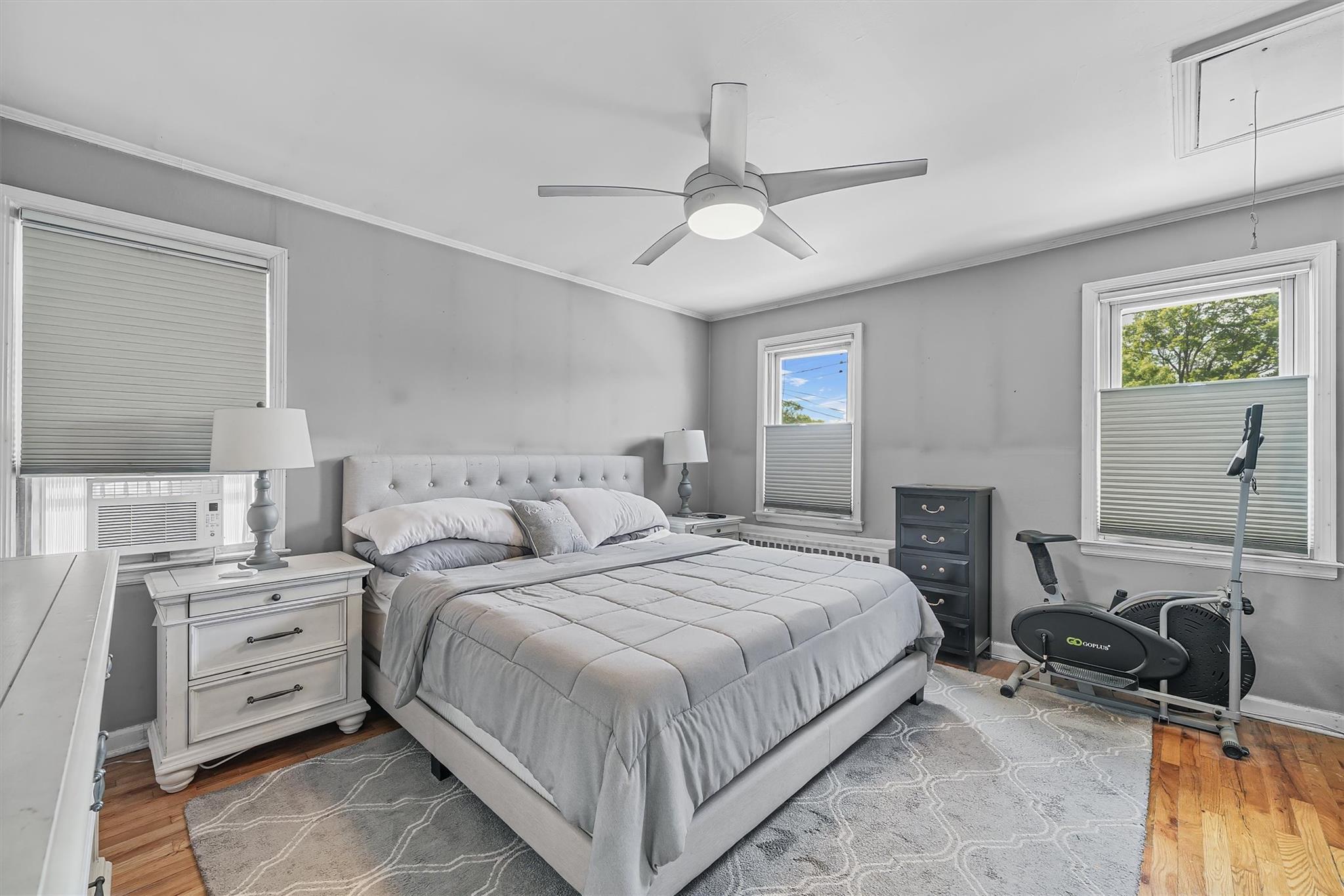Single Family Philip  Bronx, NY 10465, MLS-865355-22