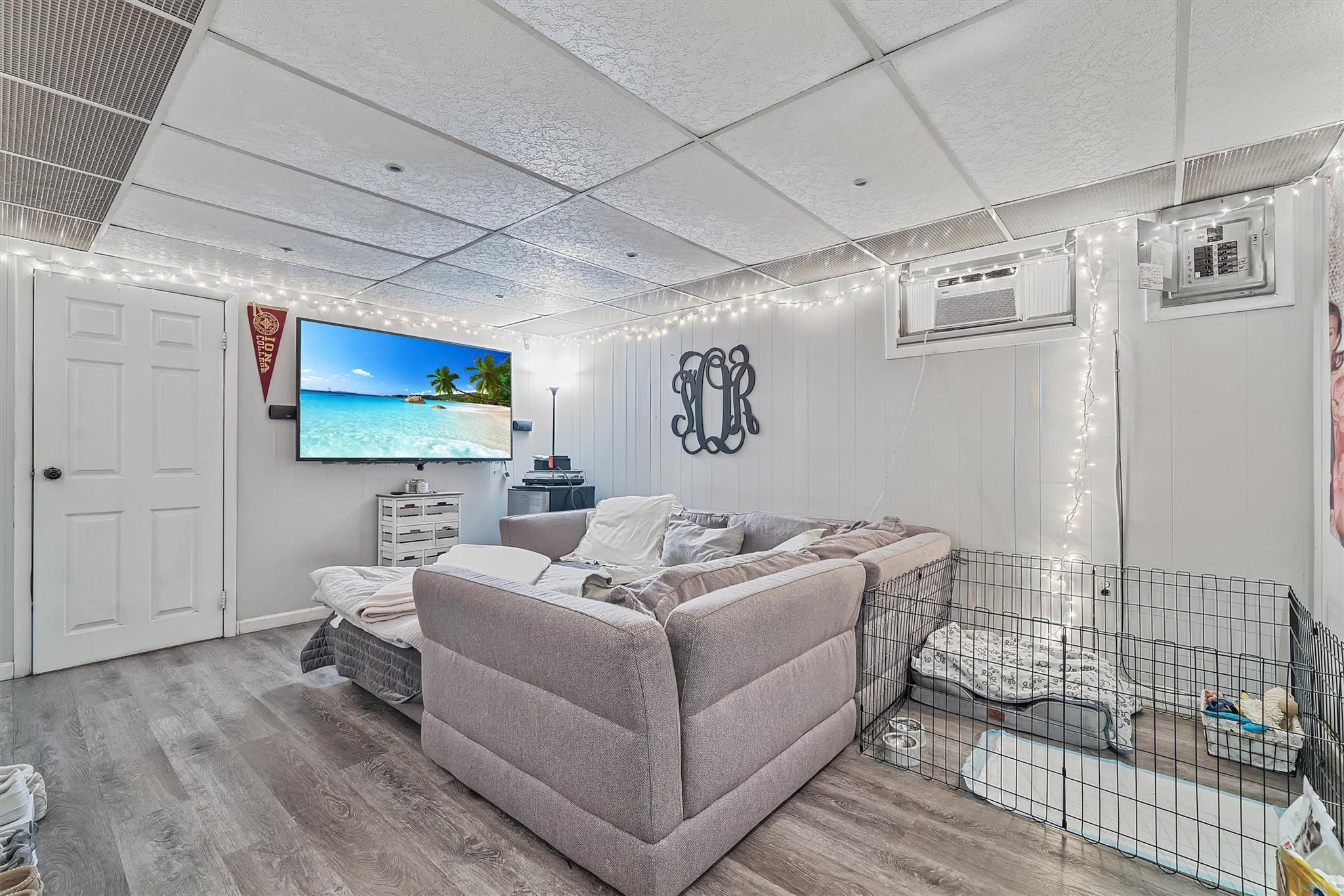 Single Family Philip  Bronx, NY 10465, MLS-865355-25