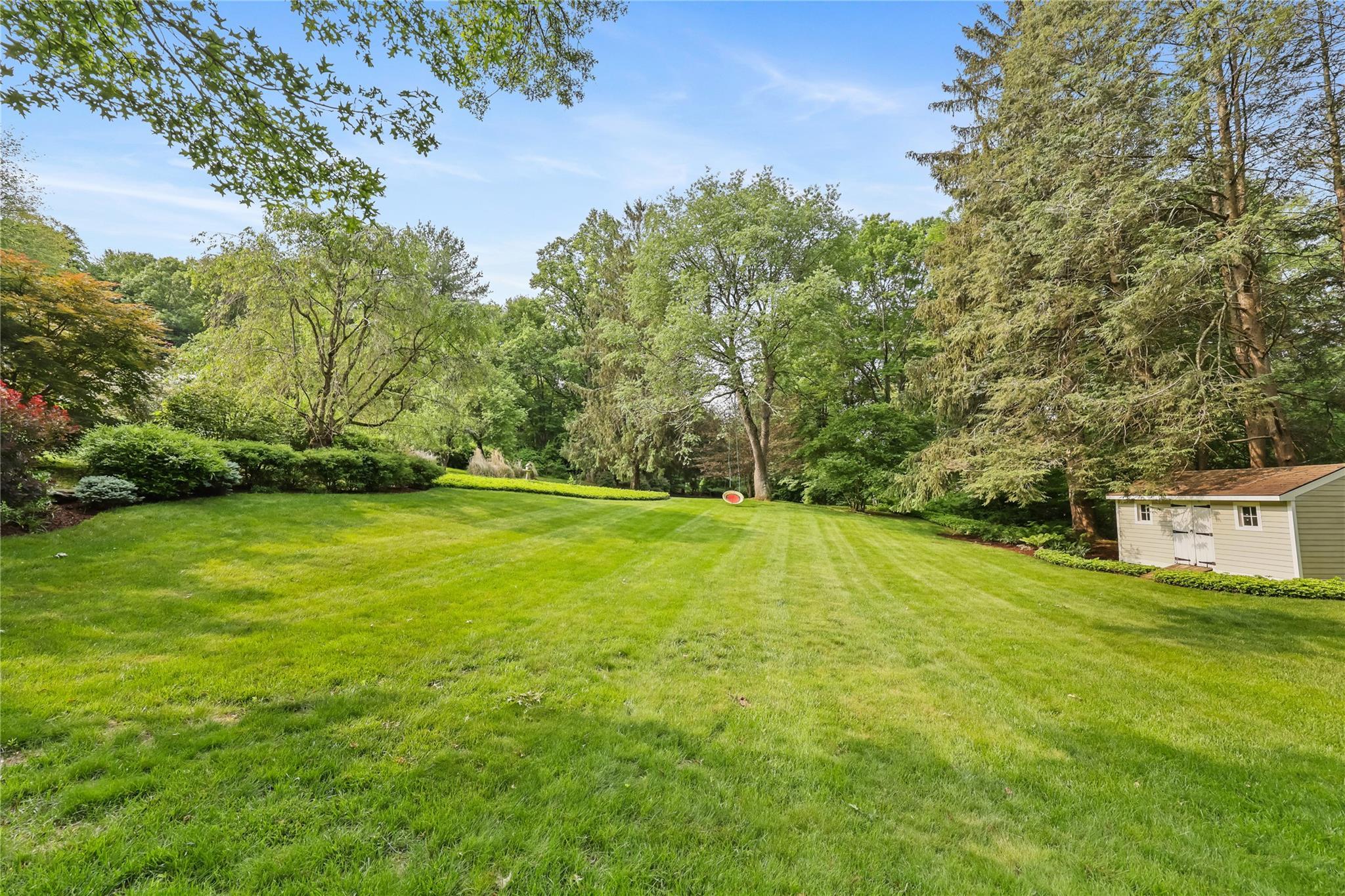 Single Family Larrys  Westchester County, NY 10570, MLS-865359-33