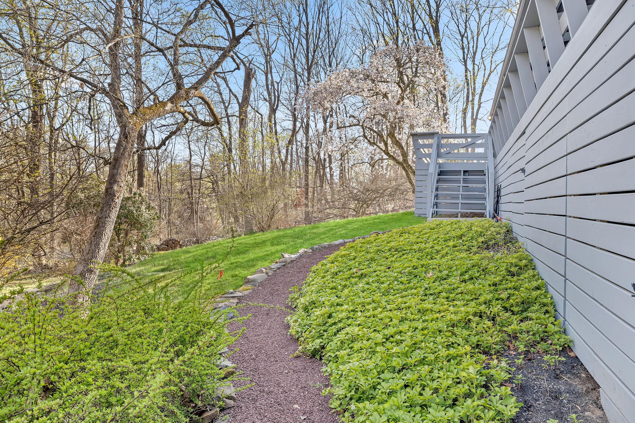Single Family Inningwood  Westchester County, NY 10546, MLS-865363-37