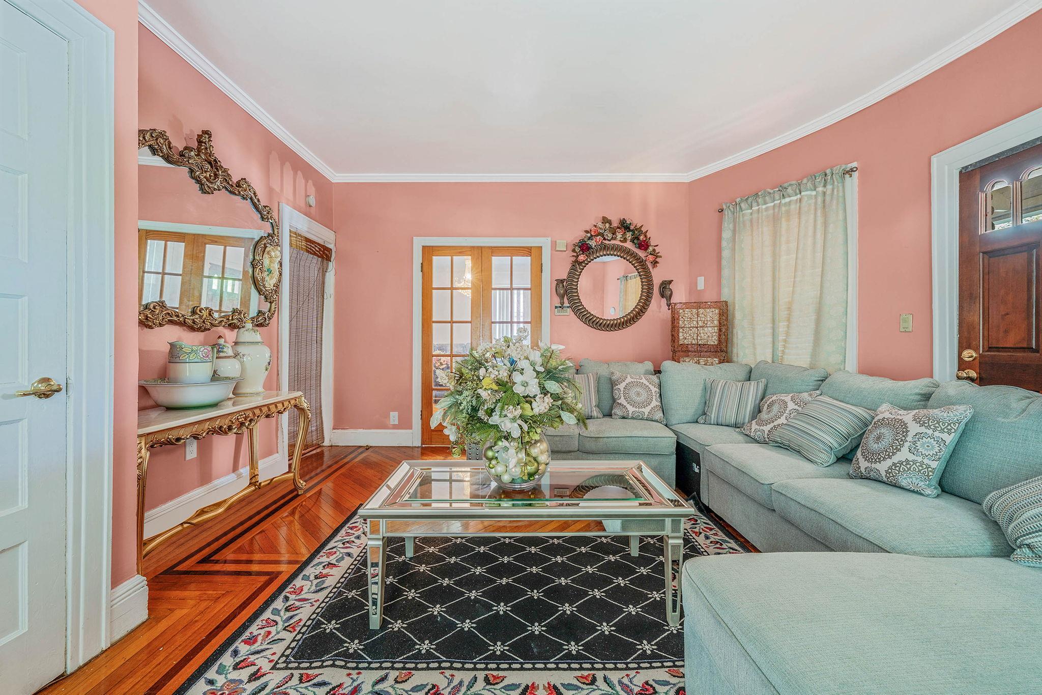 Single Family Whaley  Nassau County, NY 11520, MLS-865381-17