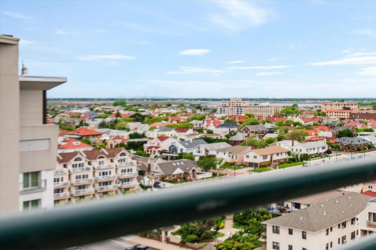 Condo Broadway  Nassau County, NY 11561, MLS-865400-24