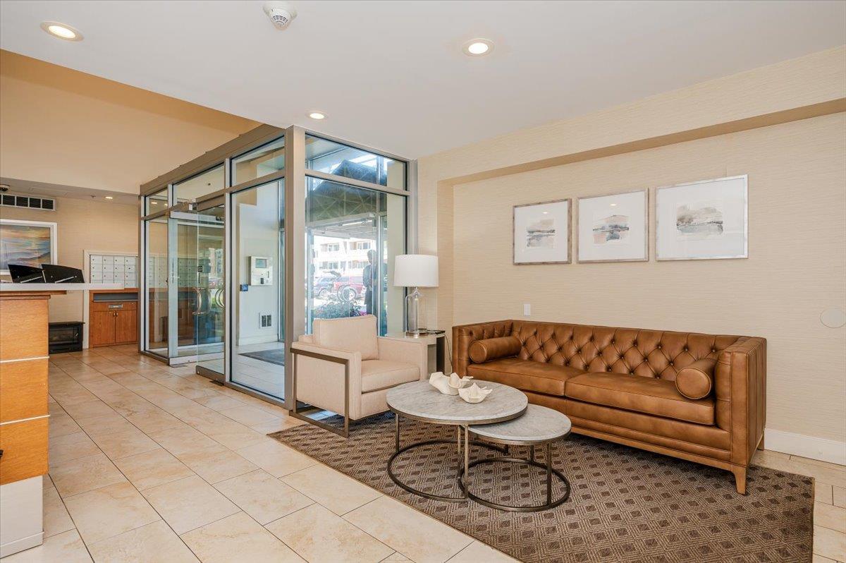 Condo Broadway  Nassau County, NY 11561, MLS-865400-3