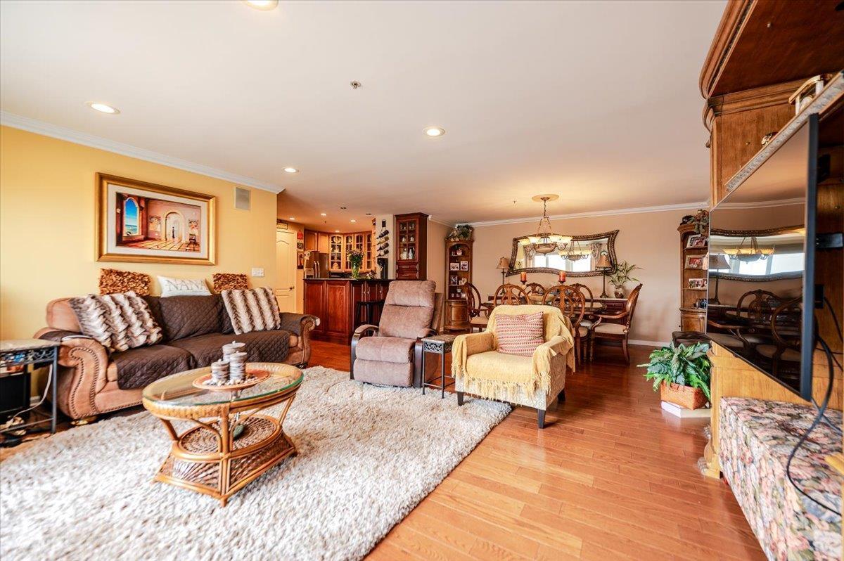 Condo Broadway  Nassau County, NY 11561, MLS-865400-7