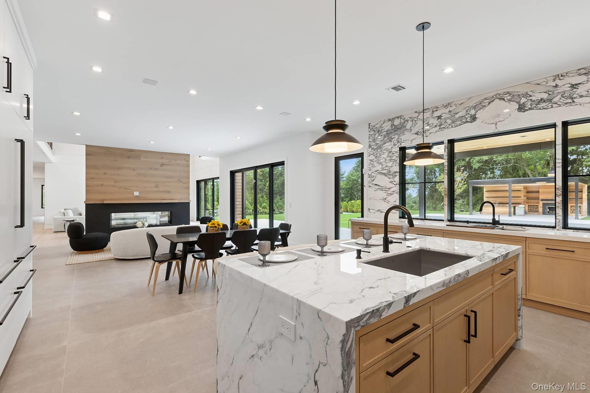 Single Family Edge Of Woods Suffolk County, NY 11968, MLS-865425-17