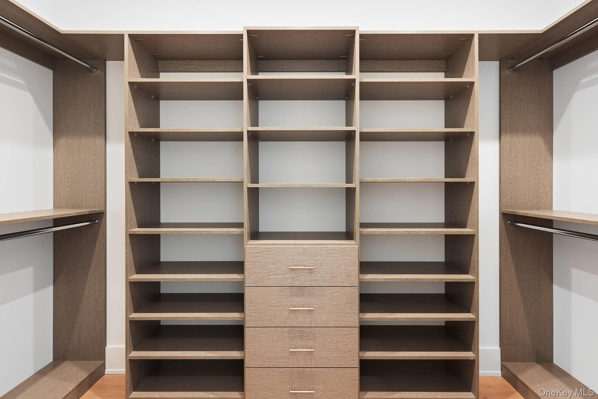 Single Family Edge Of Woods Suffolk County, NY 11968, MLS-865425-27