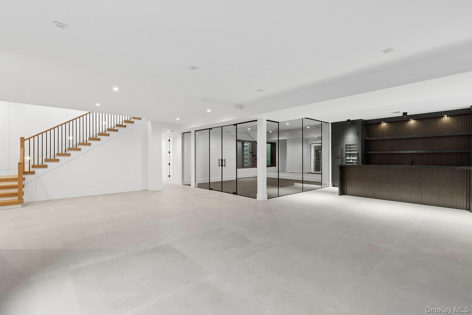 Single Family Edge Of Woods Suffolk County, NY 11968, MLS-865425-39