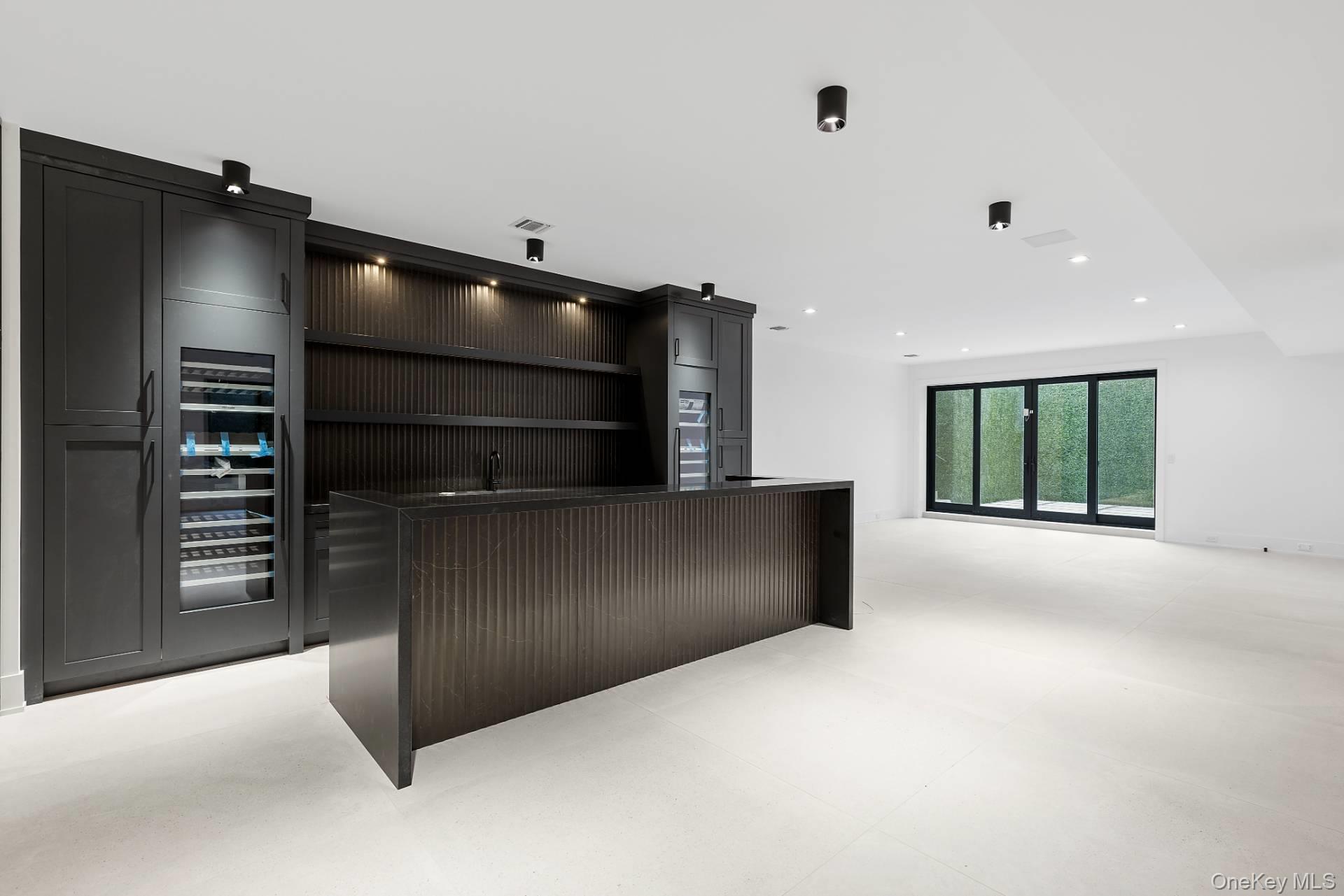 Single Family Edge Of Woods Suffolk County, NY 11968, MLS-865425-40