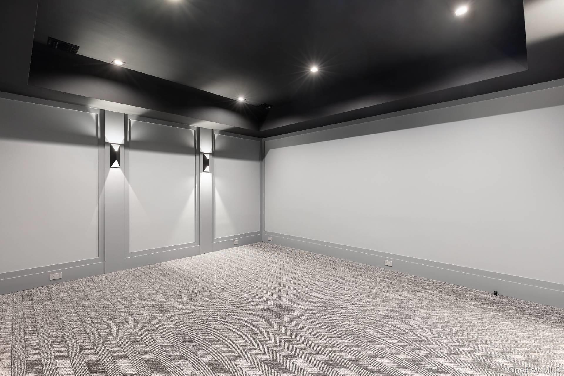 Single Family Edge Of Woods Suffolk County, NY 11968, MLS-865425-41