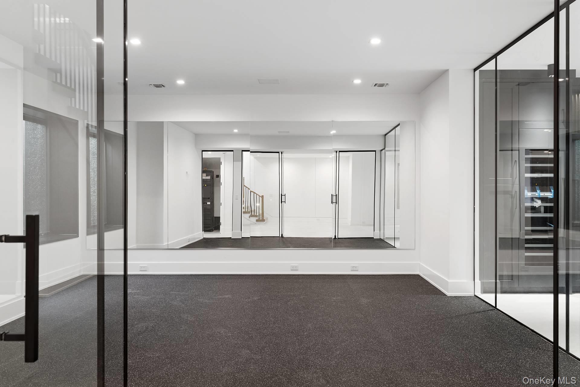 Single Family Edge Of Woods Suffolk County, NY 11968, MLS-865425-42