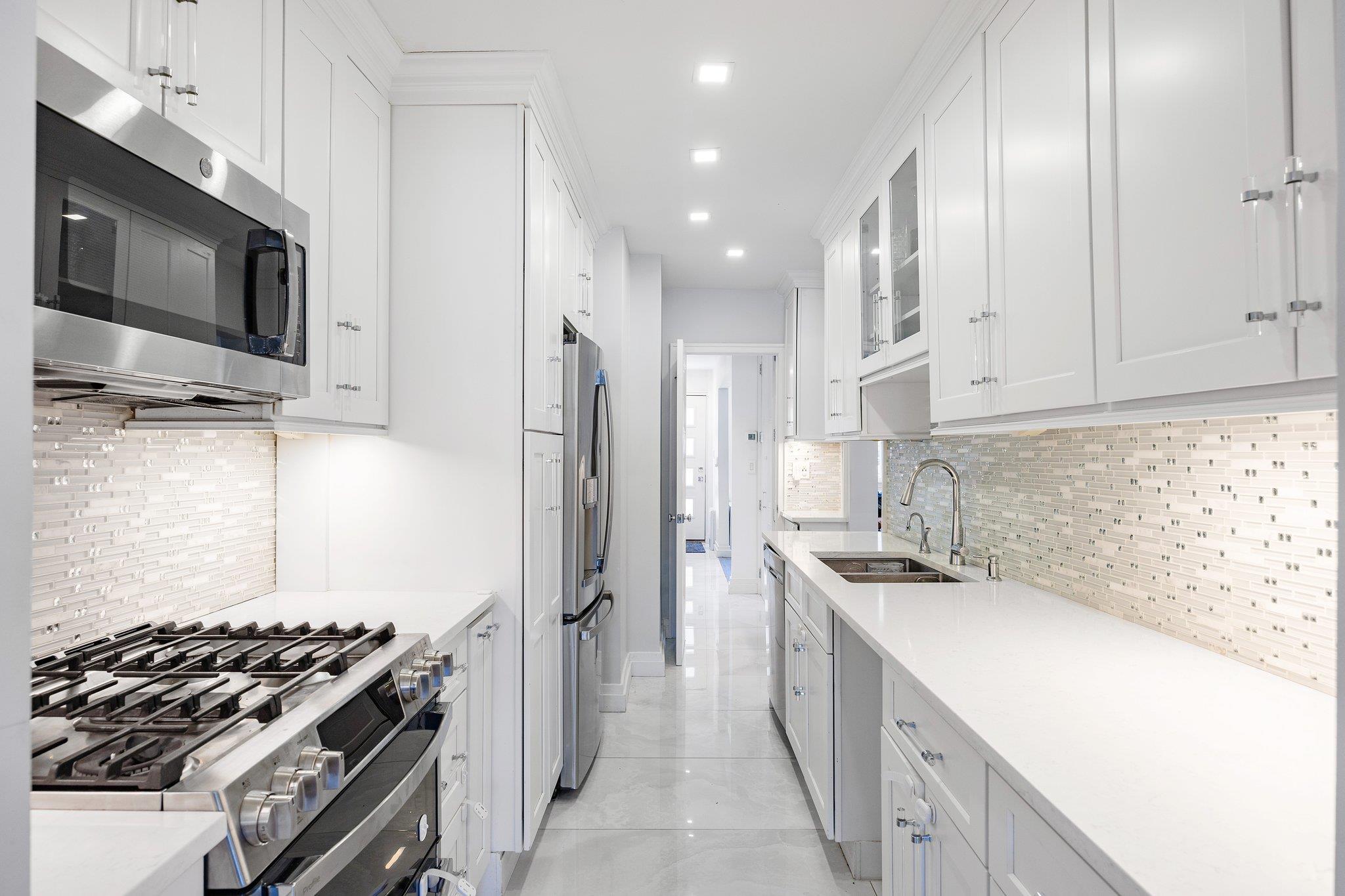 Single Family 69th  Queens, NY 11367, MLS-865440-6