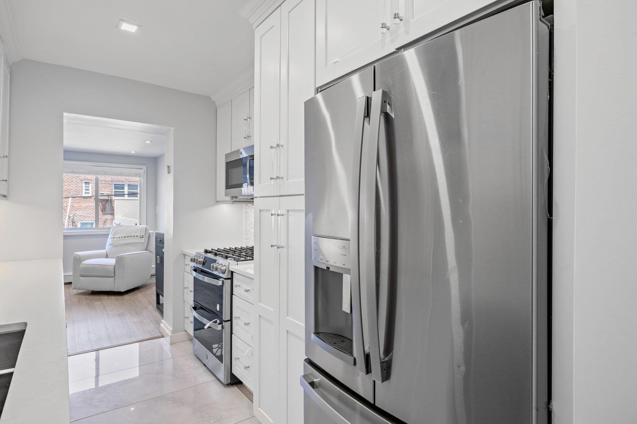 Single Family 69th  Queens, NY 11367, MLS-865440-7