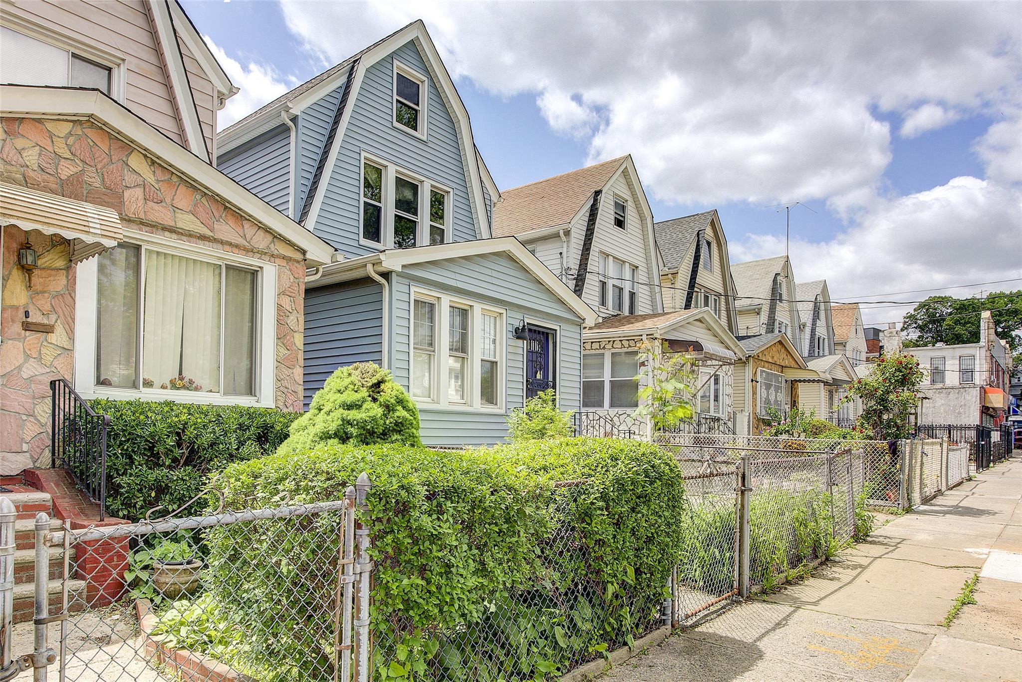 Single Family 186th  Queens, NY 11423, MLS-865452-25