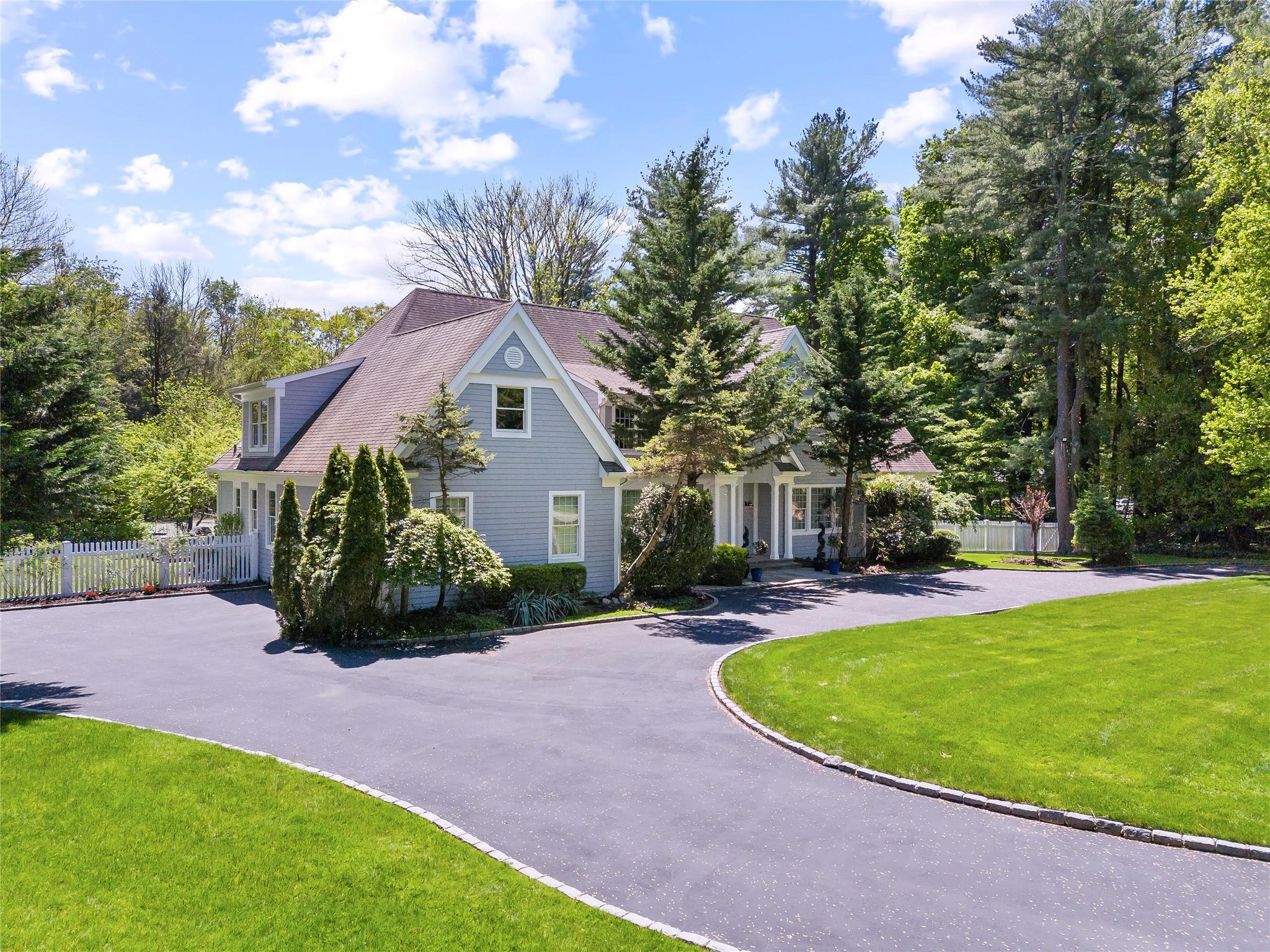 Single Family Valley  Nassau County, NY 11568, MLS-865490-2