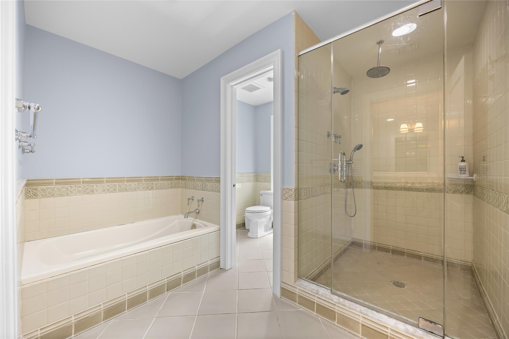 Single Family Valley  Nassau County, NY 11568, MLS-865490-31