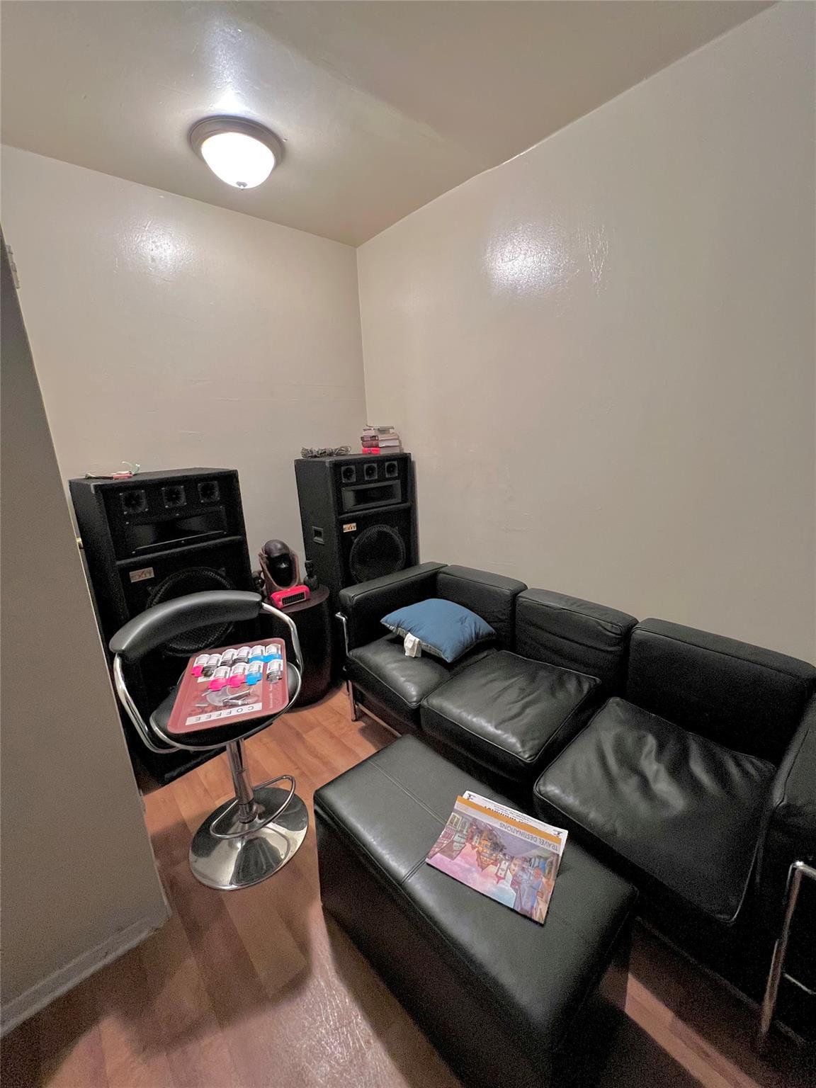 Single Family 182nd  Bronx, NY 10457, MLS-865491-10