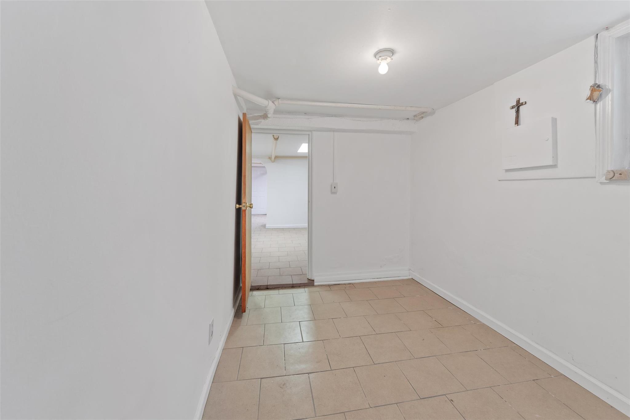 Single Family Edison  Bronx, NY 10461, MLS-865498-8